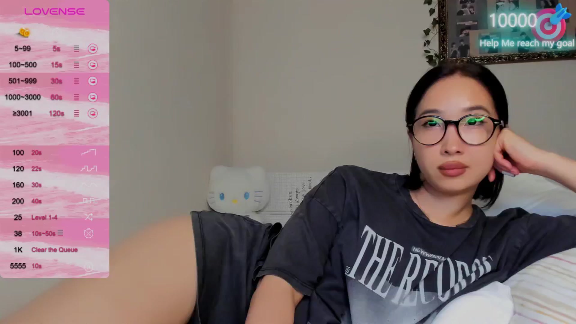 Gallery image thumbnail from FeralBerry66's myfreecams stream on, 10/14/2024, 17:08 image 18 of 20