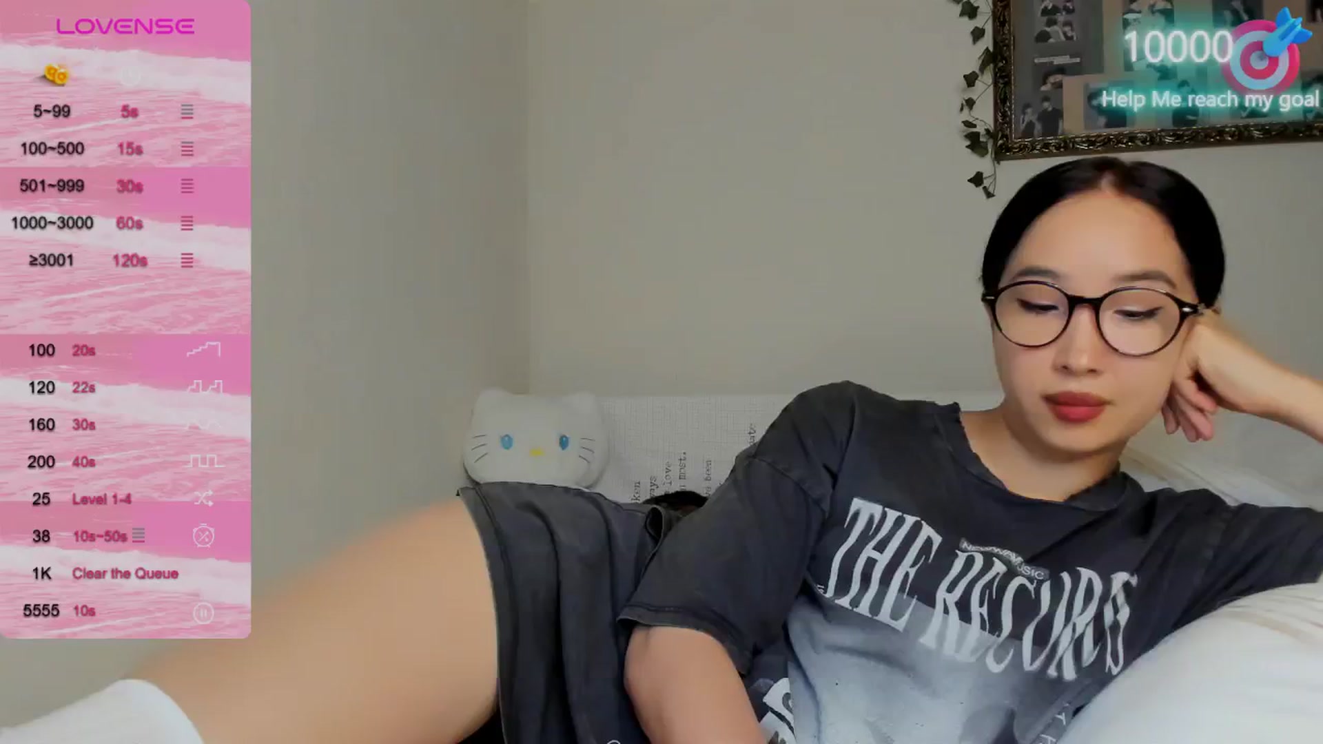 Gallery image thumbnail from FeralBerry66's myfreecams stream on, 10/17/2024, 15:56 image 15 of 20