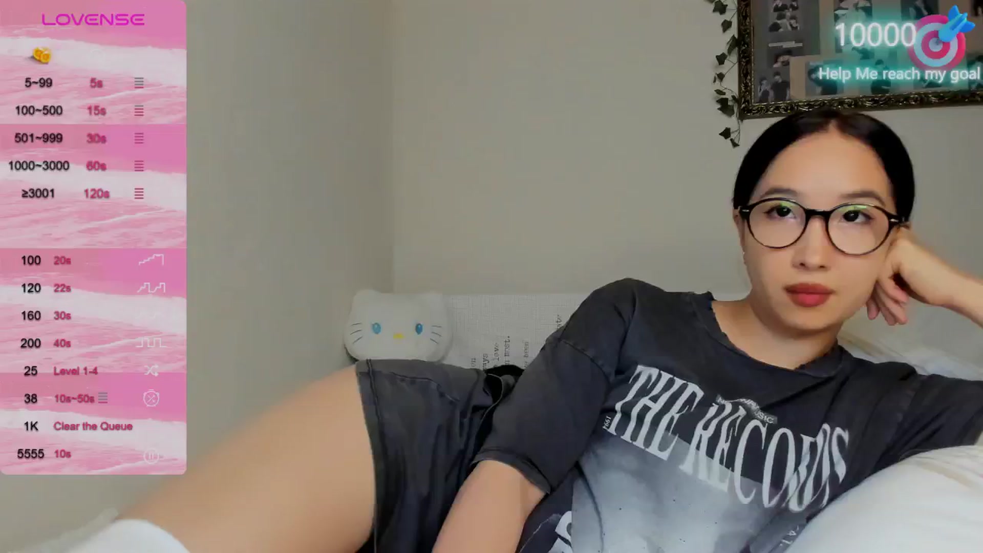 Gallery image thumbnail from FeralBerry66's myfreecams stream on, 10/17/2024, 15:56 image 8 of 20