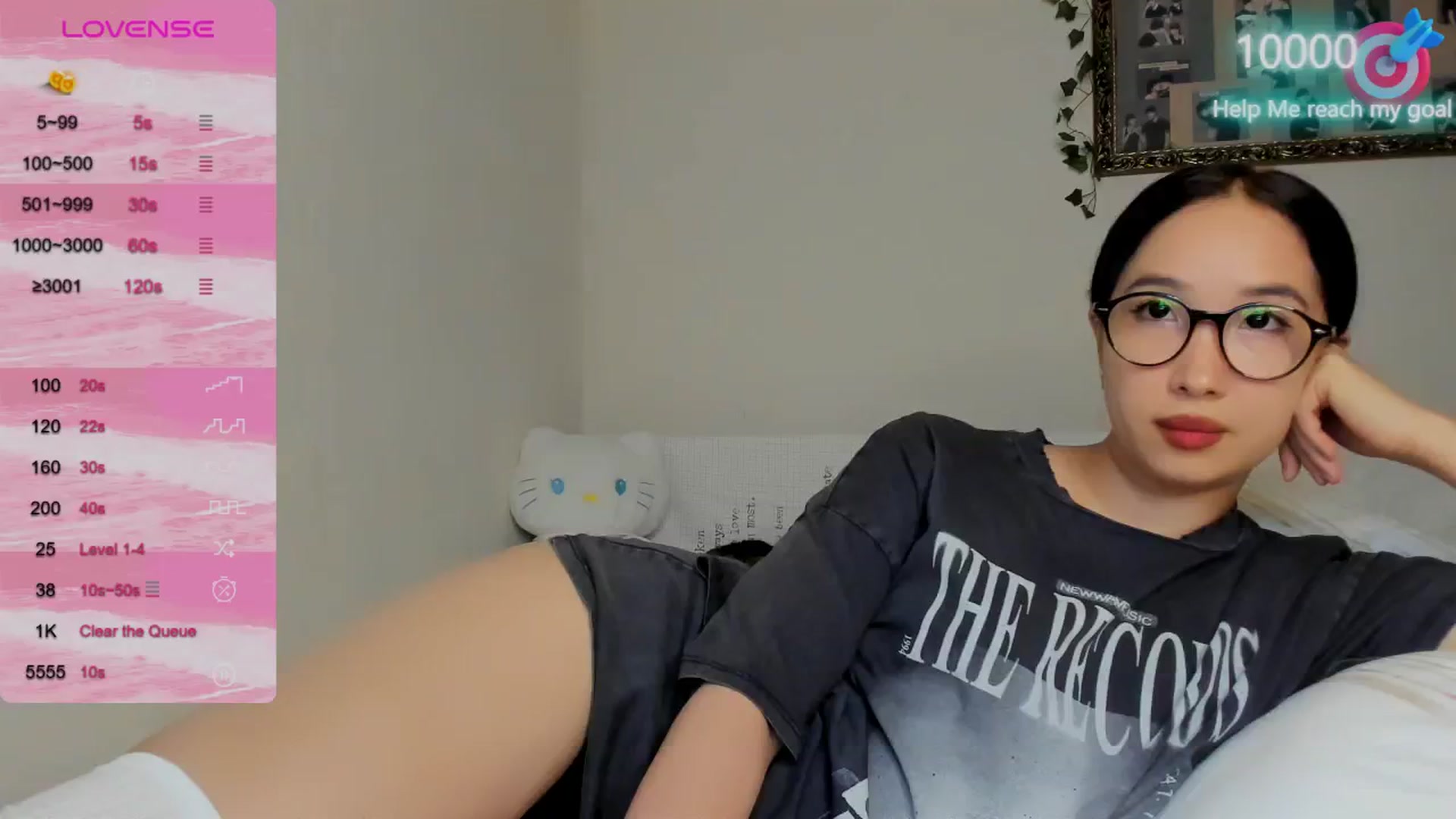 Gallery image thumbnail from FeralBerry66's myfreecams stream on, 10/17/2024, 15:56 image 4 of 20