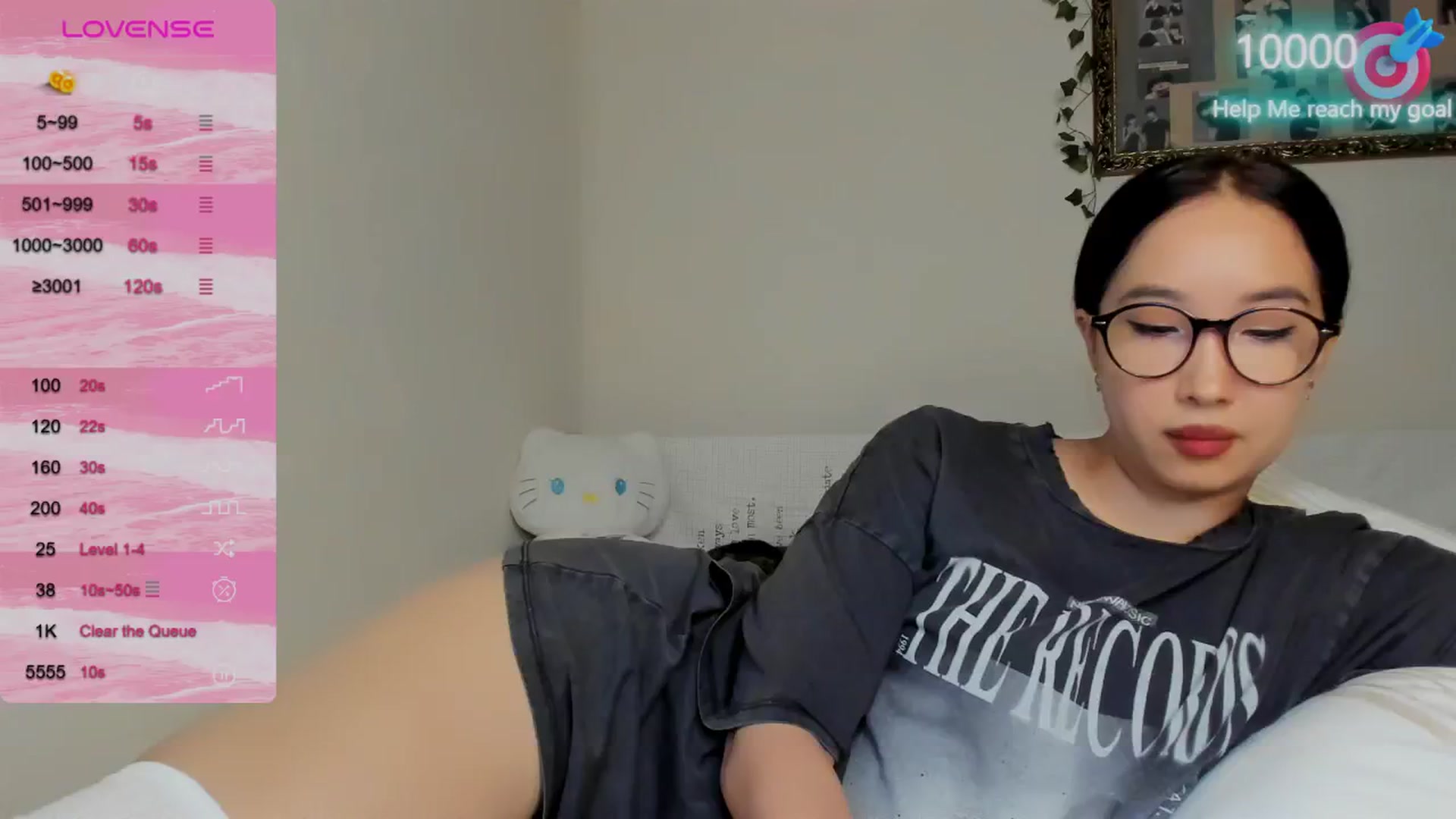 Gallery image thumbnail from FeralBerry66's myfreecams stream on, 10/17/2024, 15:56 image 7 of 20
