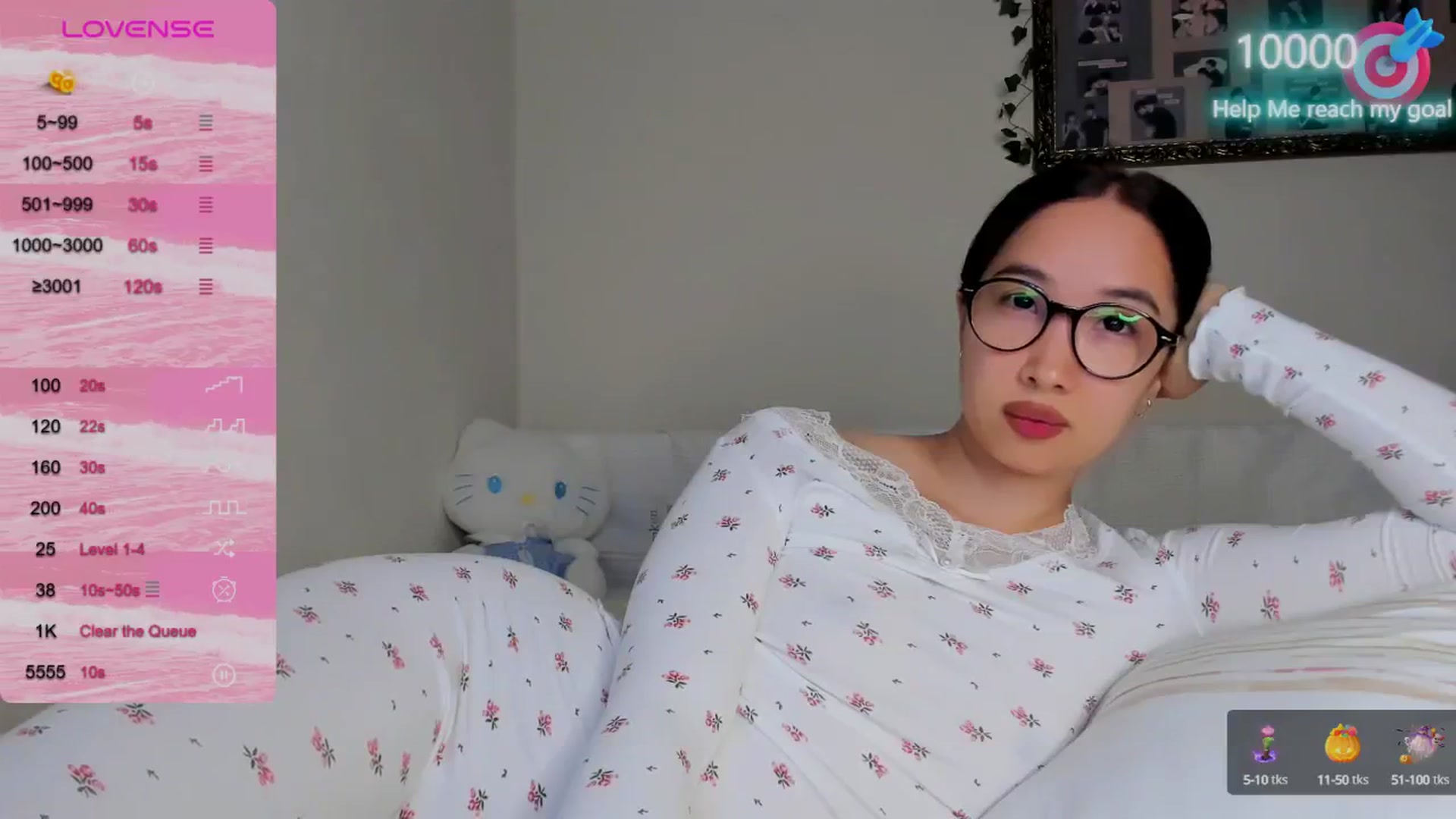 Gallery image thumbnail from FeralBerry66's myfreecams stream on, 10/20/2024, 16:26 image 9 of 20