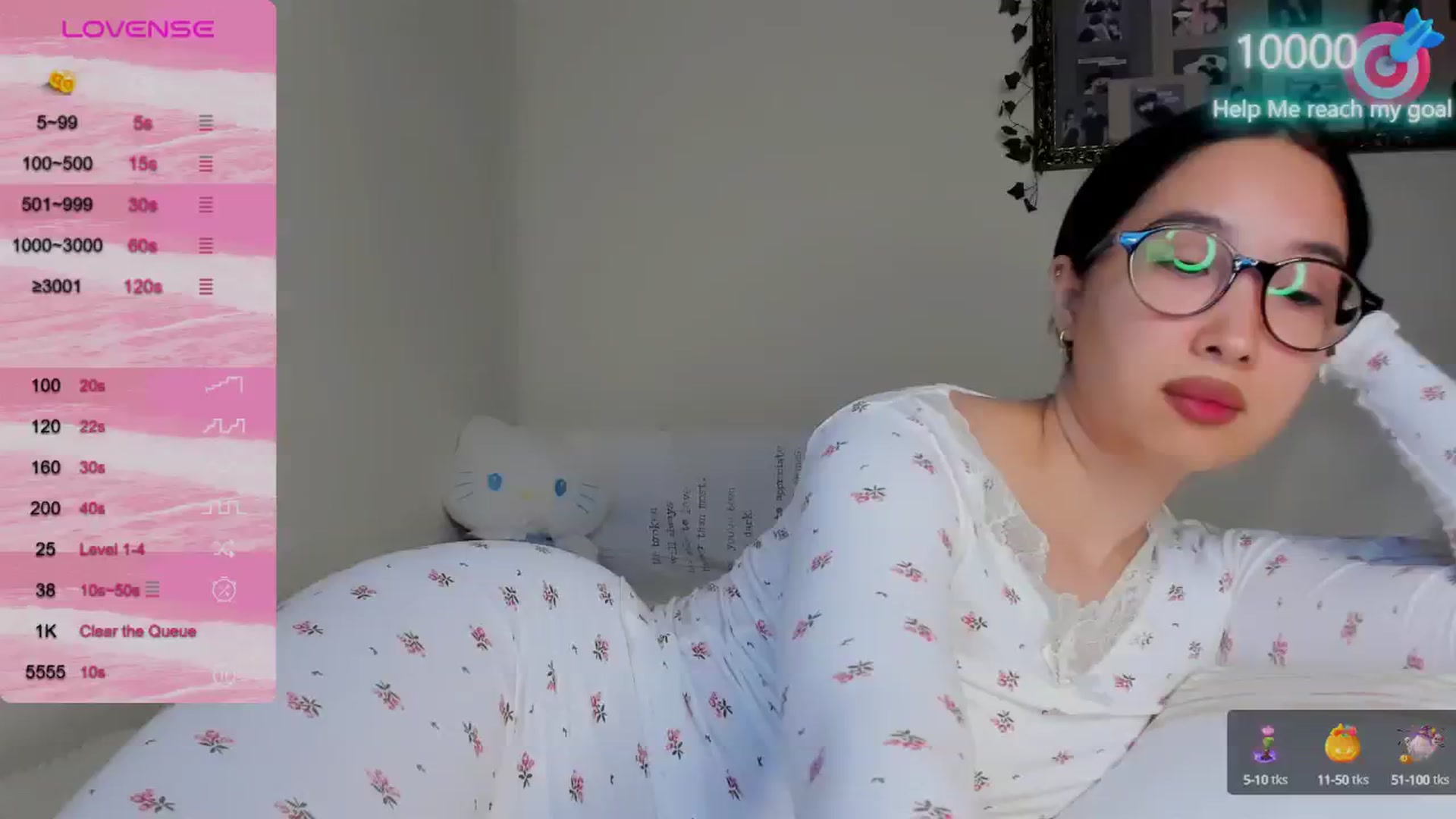 Gallery image thumbnail from FeralBerry66's myfreecams stream on, 10/20/2024, 16:26 image 1 of 20