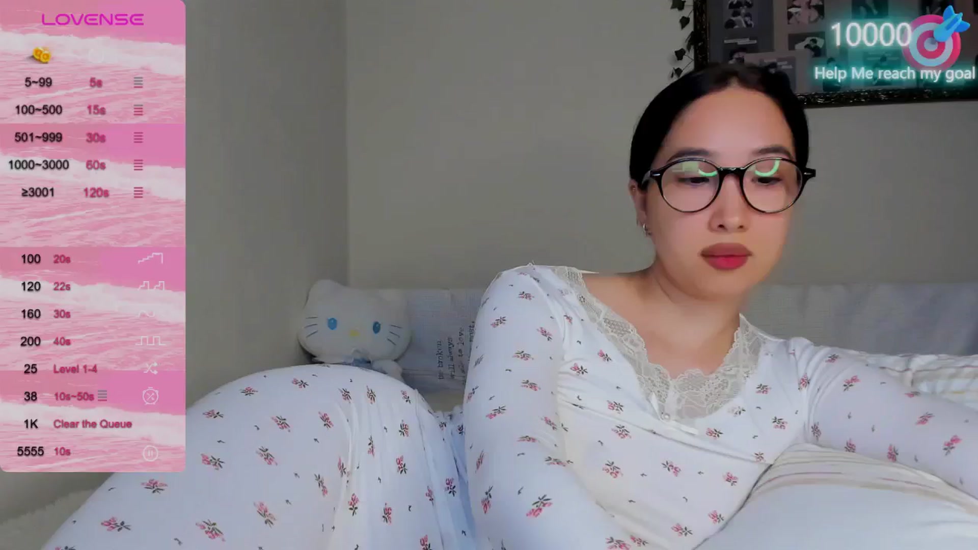 Gallery image thumbnail from FeralBerry66's myfreecams stream on, 10/20/2024, 16:26 image 2 of 20