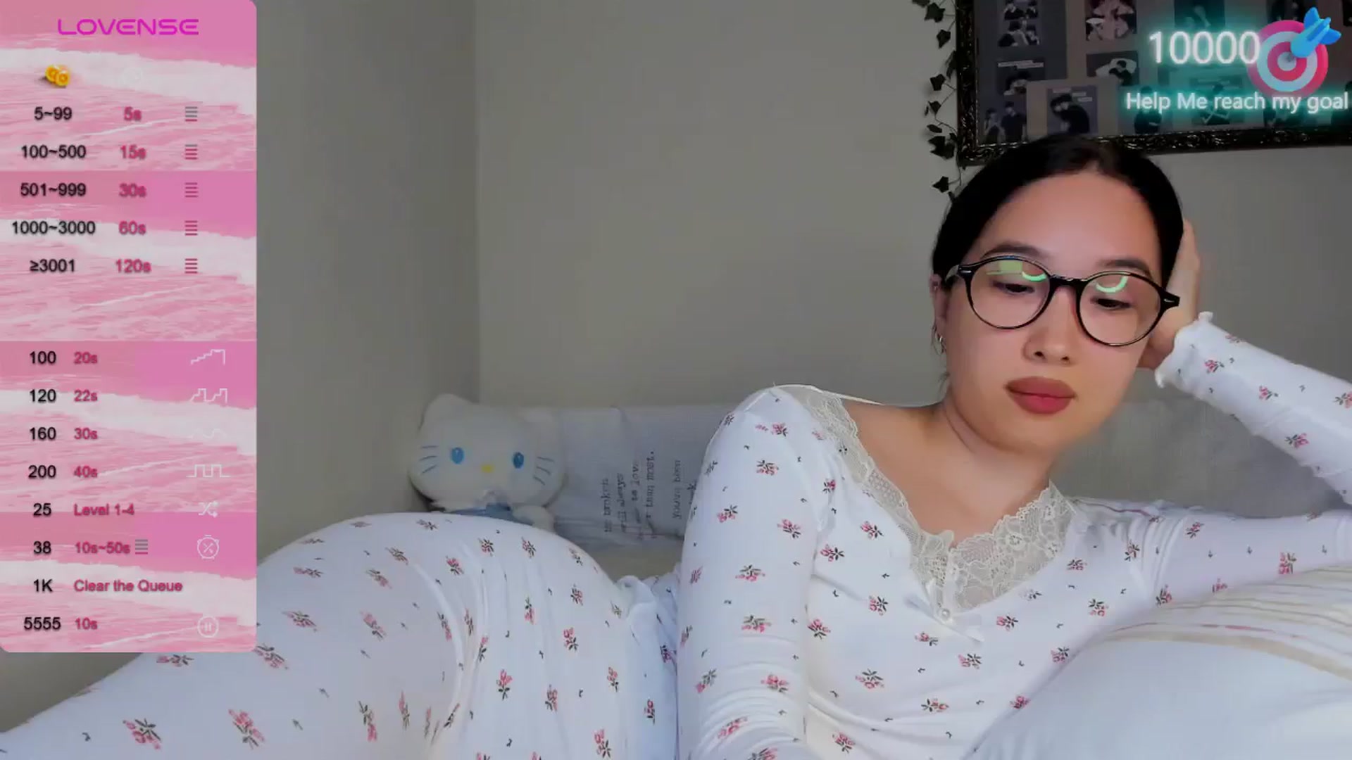 Gallery image thumbnail from FeralBerry66's myfreecams stream on, 10/20/2024, 17:56 image 12 of 20