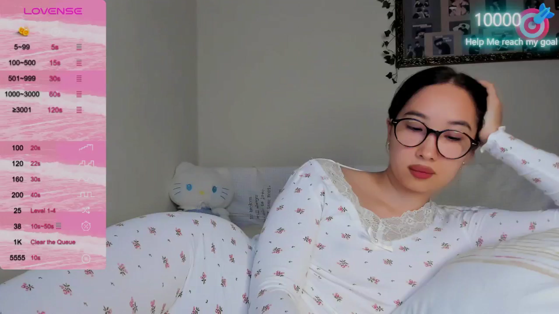 Gallery image thumbnail from FeralBerry66's myfreecams stream on, 10/20/2024, 17:56 image 9 of 20
