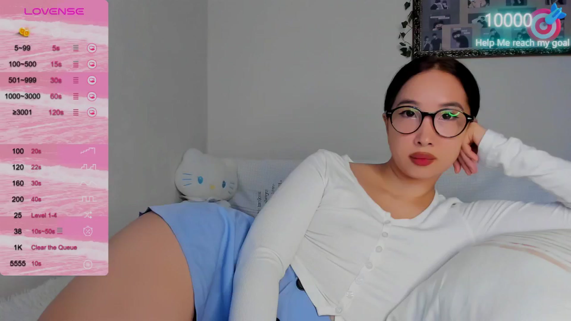 Gallery image thumbnail from FeralBerry66's myfreecams stream on, 10/21/2024, 05:36 image 17 of 20