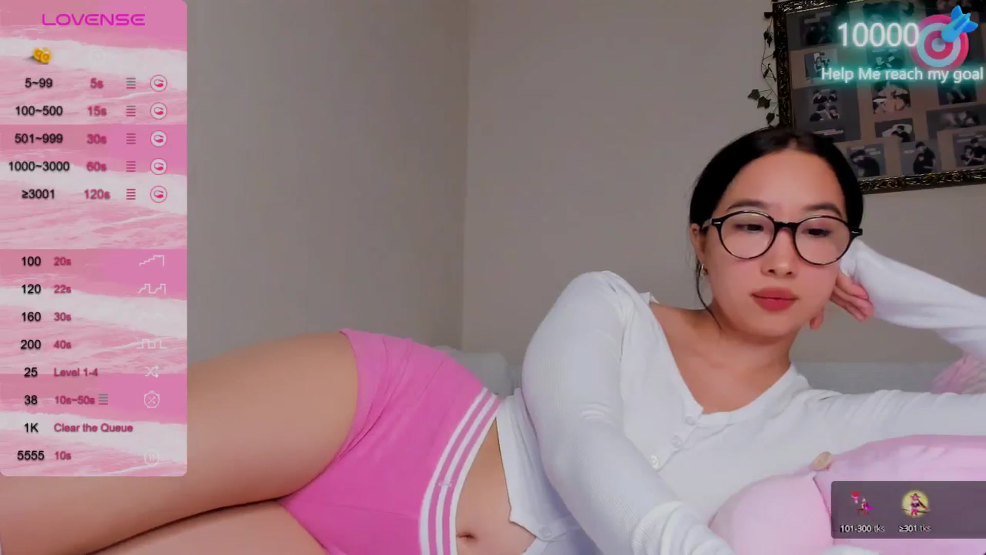 Gallery image thumbnail from FeralBerry66's myfreecams stream on, 10/21/2024, 17:59 image 18 of 20