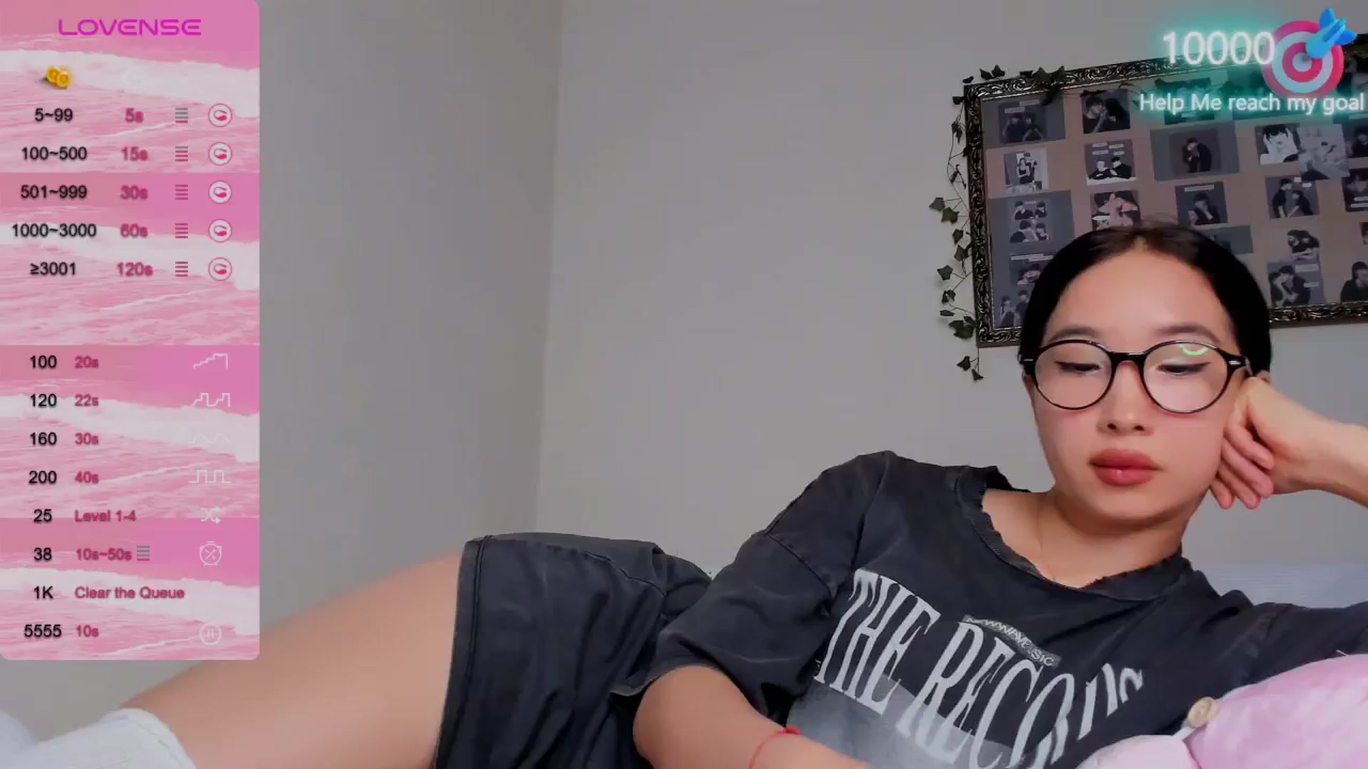 Gallery image thumbnail from FeralBerry66's myfreecams stream on, 10/22/2024, 06:18 image 18 of 20