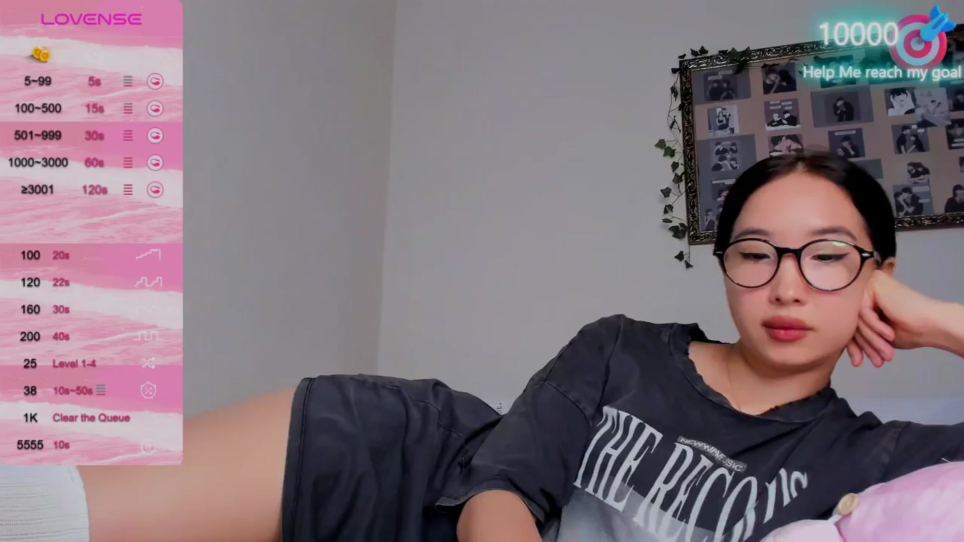 Gallery image thumbnail from FeralBerry66's myfreecams stream on, 10/22/2024, 06:18 image 14 of 20