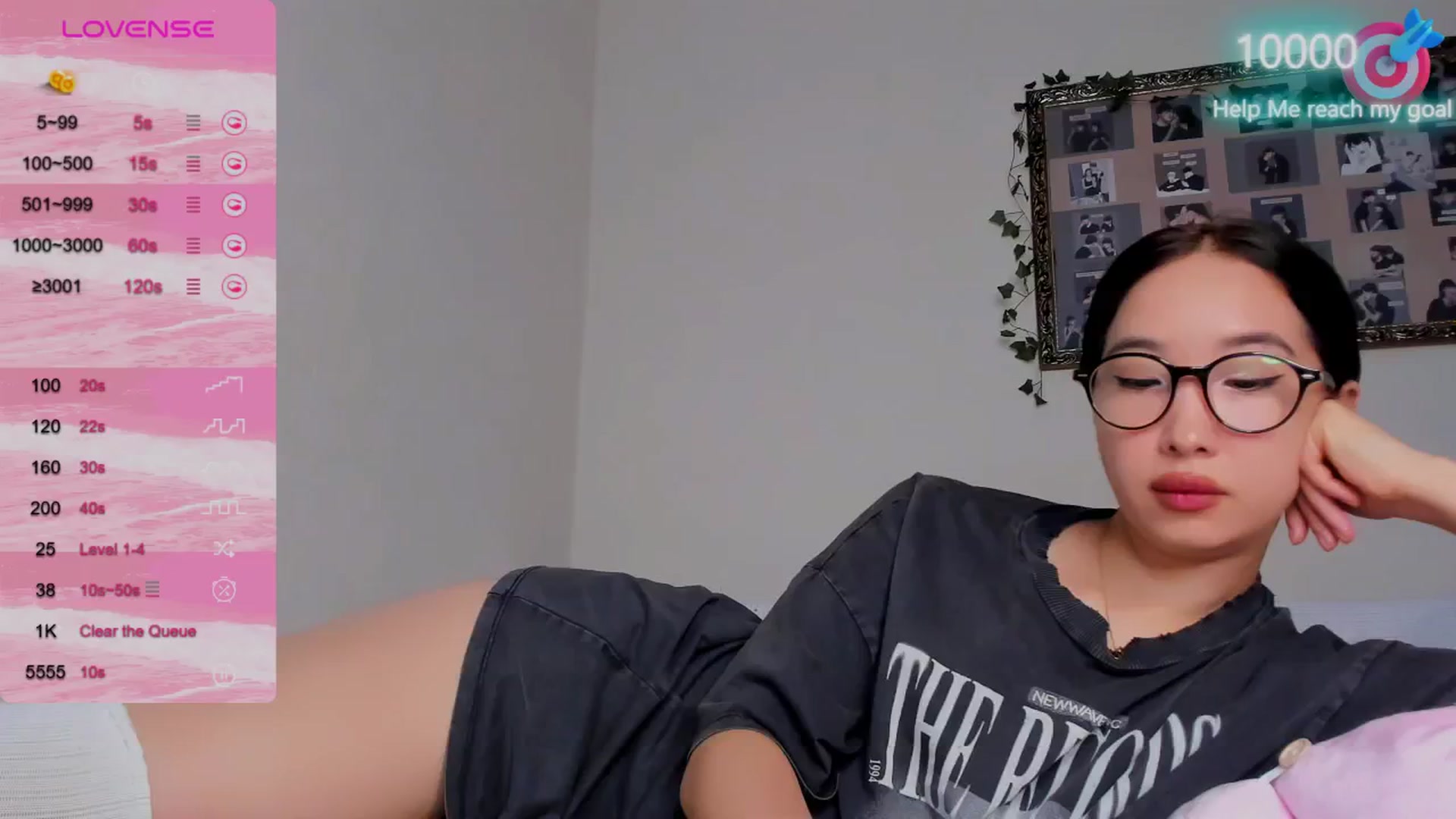 Gallery image thumbnail from FeralBerry66's myfreecams stream on, 10/22/2024, 06:18 image 9 of 20