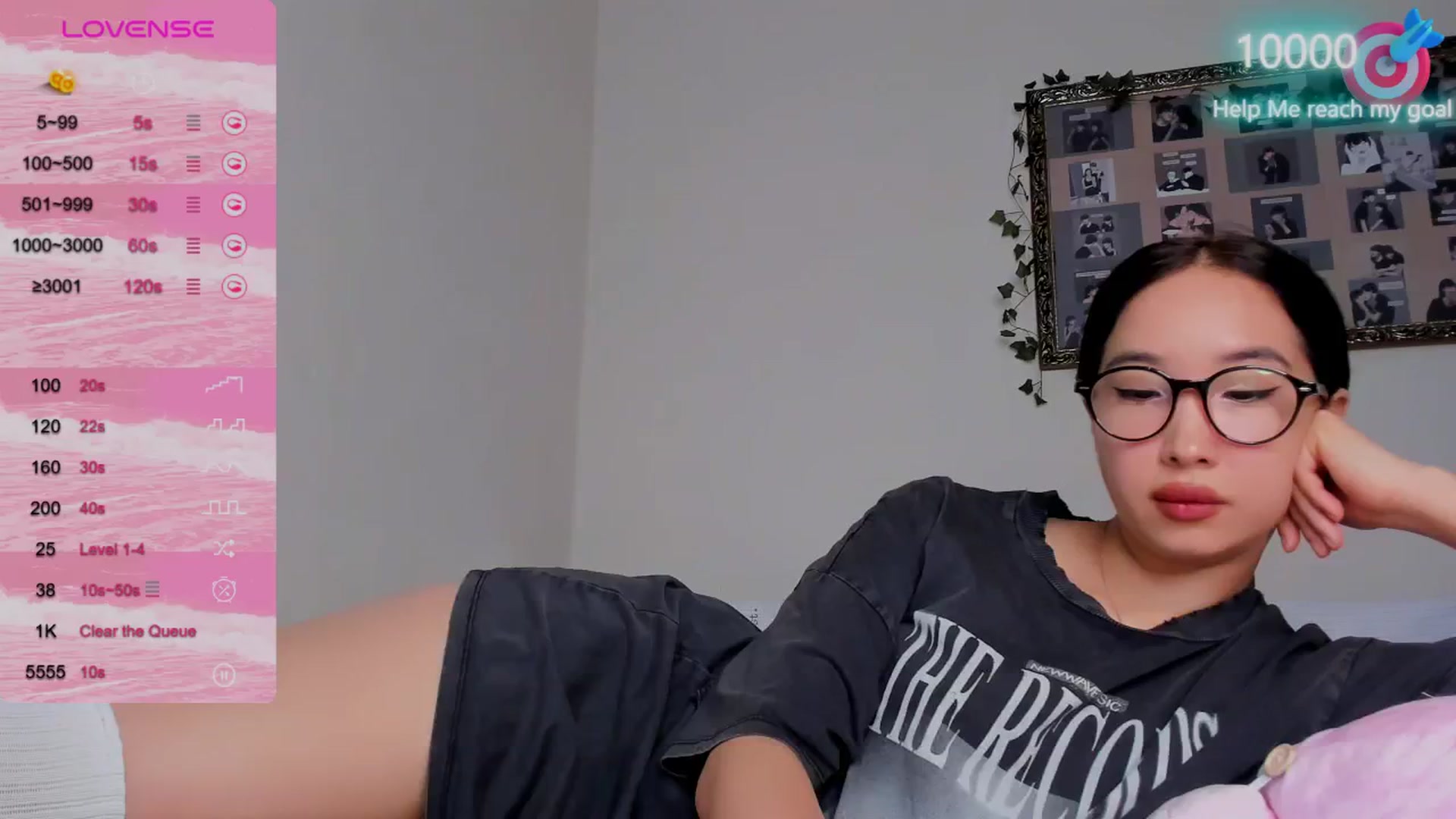 Gallery image thumbnail from FeralBerry66's myfreecams stream on, 10/22/2024, 06:18 image 16 of 20