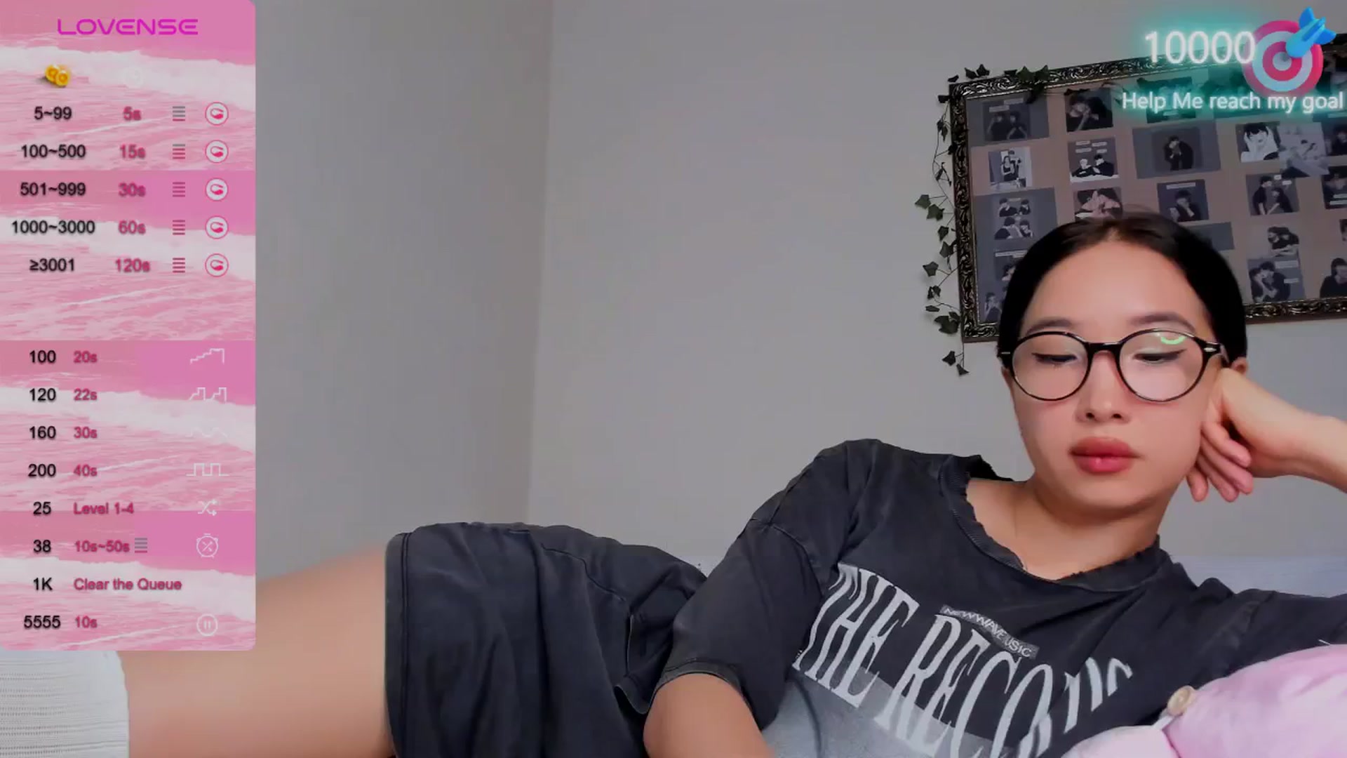 Gallery image thumbnail from FeralBerry66's myfreecams stream on, 10/22/2024, 06:18 image 12 of 20