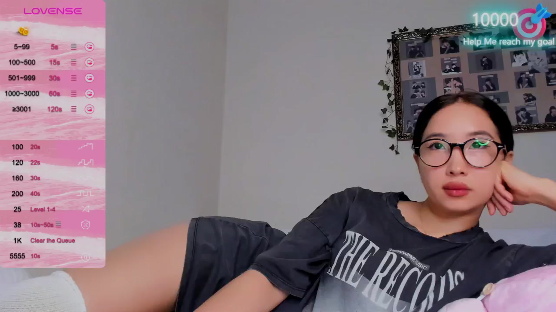 Gallery image thumbnail from FeralBerry66's myfreecams stream on, 10/22/2024, 06:18 image 19 of 20