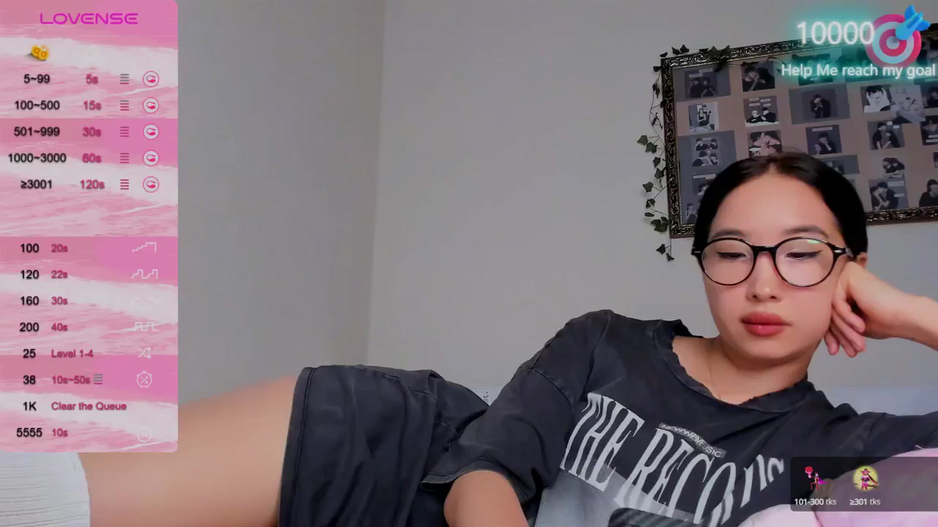 Gallery image thumbnail from FeralBerry66's myfreecams stream on, 10/22/2024, 06:18 image 15 of 20