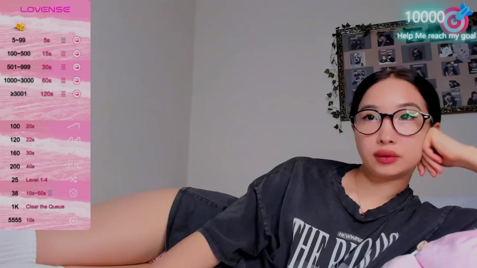 Gallery image thumbnail from FeralBerry66's myfreecams stream on, 10/22/2024, 06:18 image 6 of 20