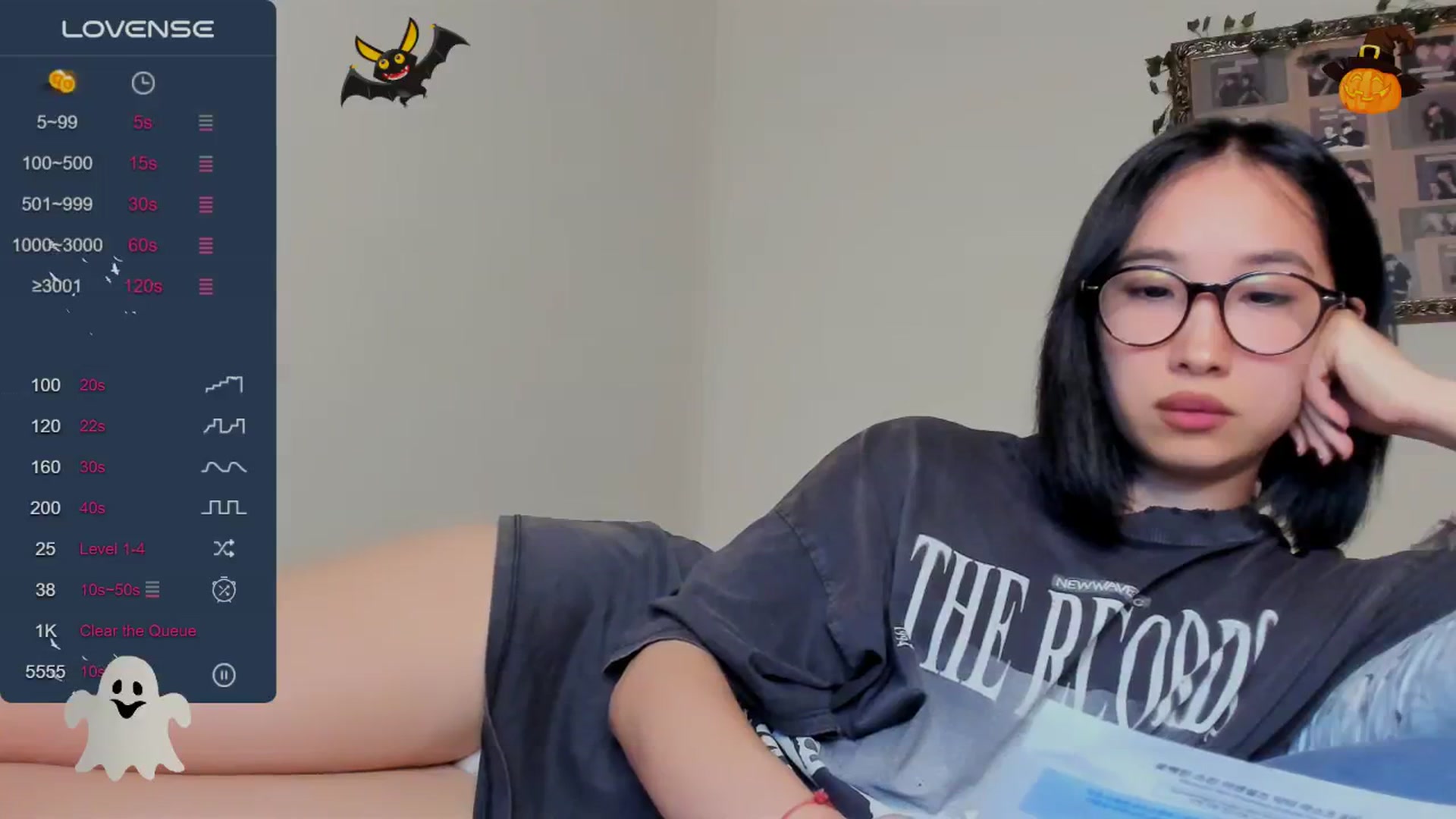 Gallery image thumbnail from FeralBerry66's myfreecams stream on, 10/30/2024, 17:56 image 18 of 20
