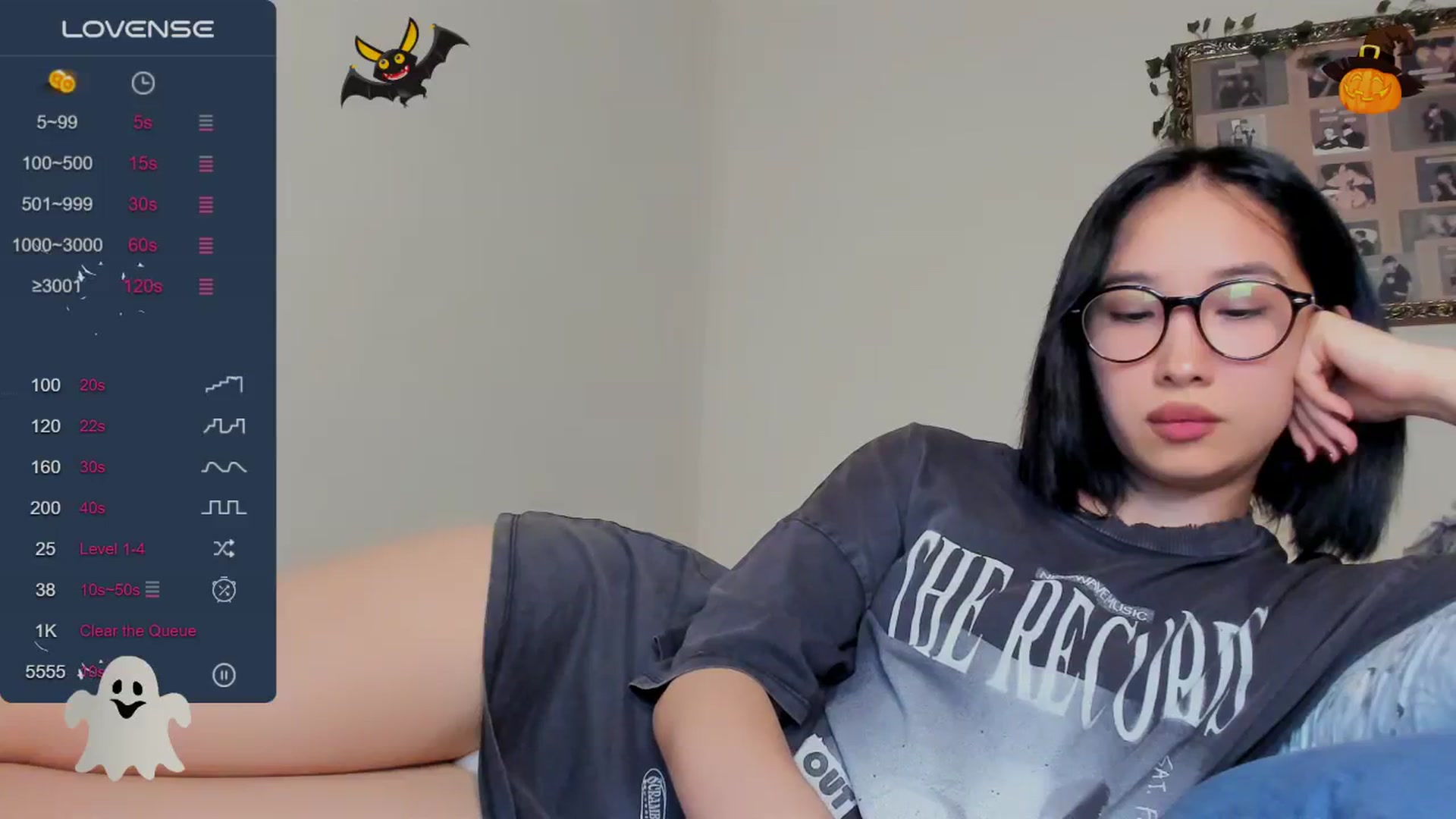 Gallery image thumbnail from FeralBerry66's myfreecams stream on, 10/30/2024, 17:56 image 10 of 20