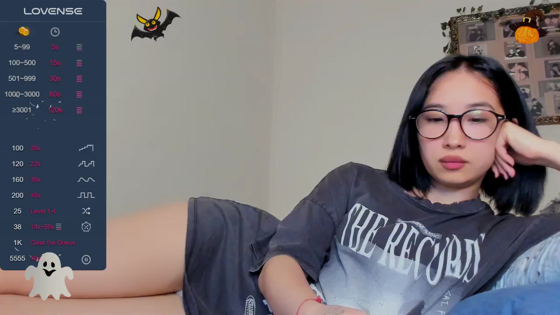 Gallery image thumbnail from FeralBerry66's myfreecams stream on, 10/30/2024, 17:56 image 7 of 20