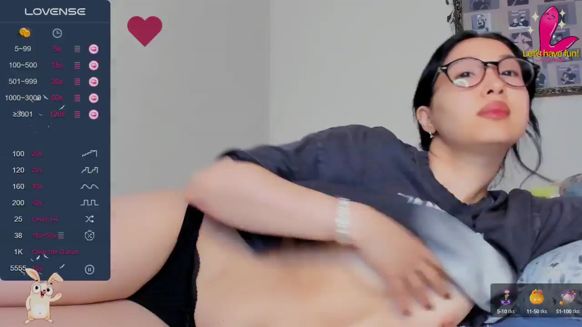 Gallery image thumbnail from FeralBerry66's myfreecams stream on, 11/08/2024, 06:01 image 11 of 20