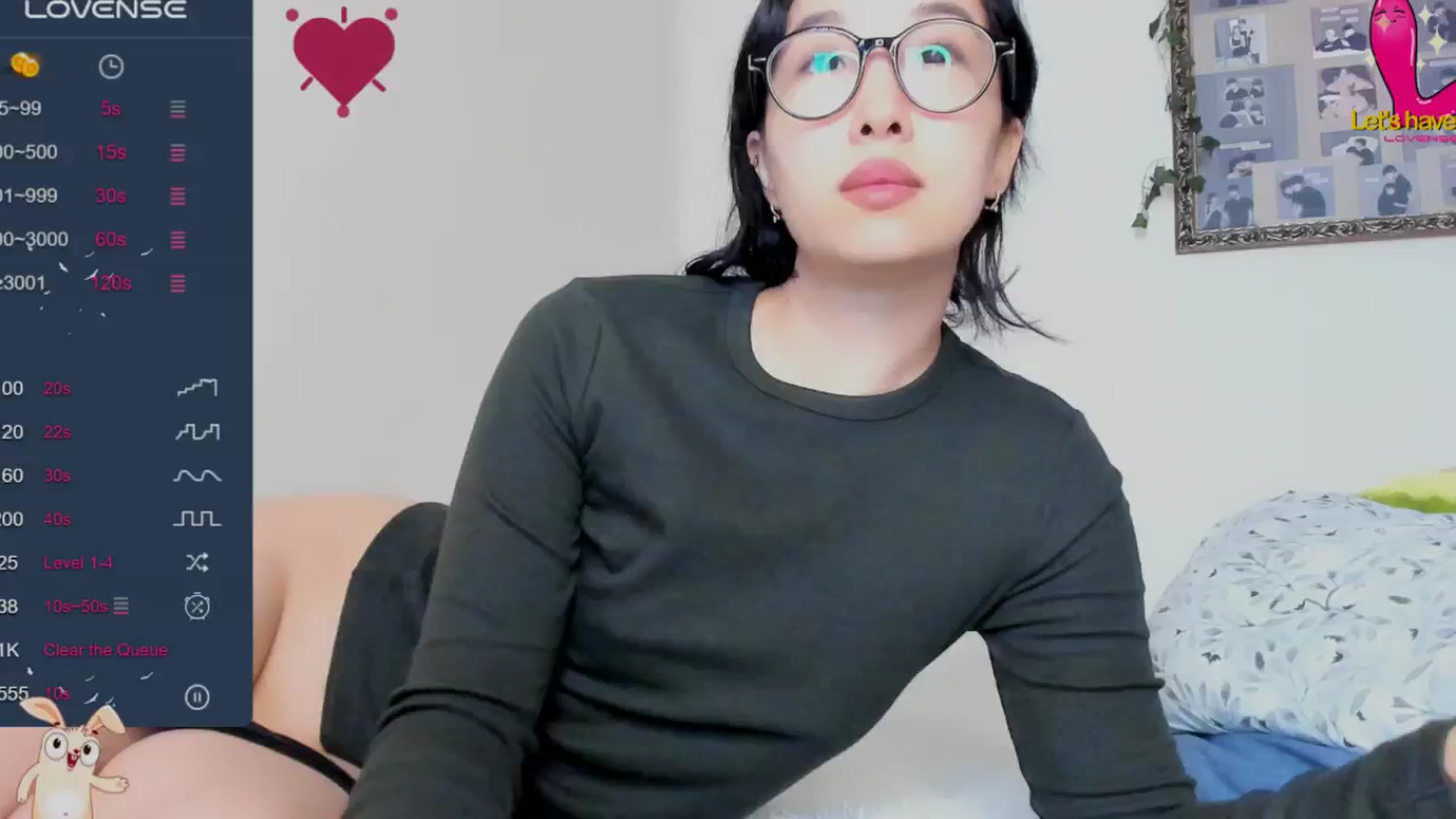 Gallery image thumbnail from FeralBerry66's myfreecams stream on, 11/08/2024, 06:44 image 9 of 20