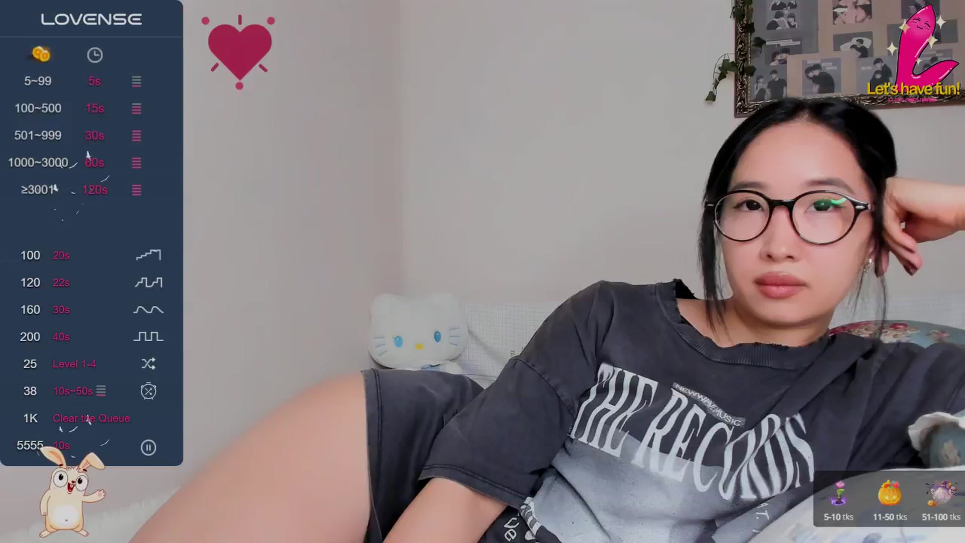 Gallery image thumbnail from FeralBerry66's myfreecams stream on, 11/29/2024, 06:30 image 2 of 20