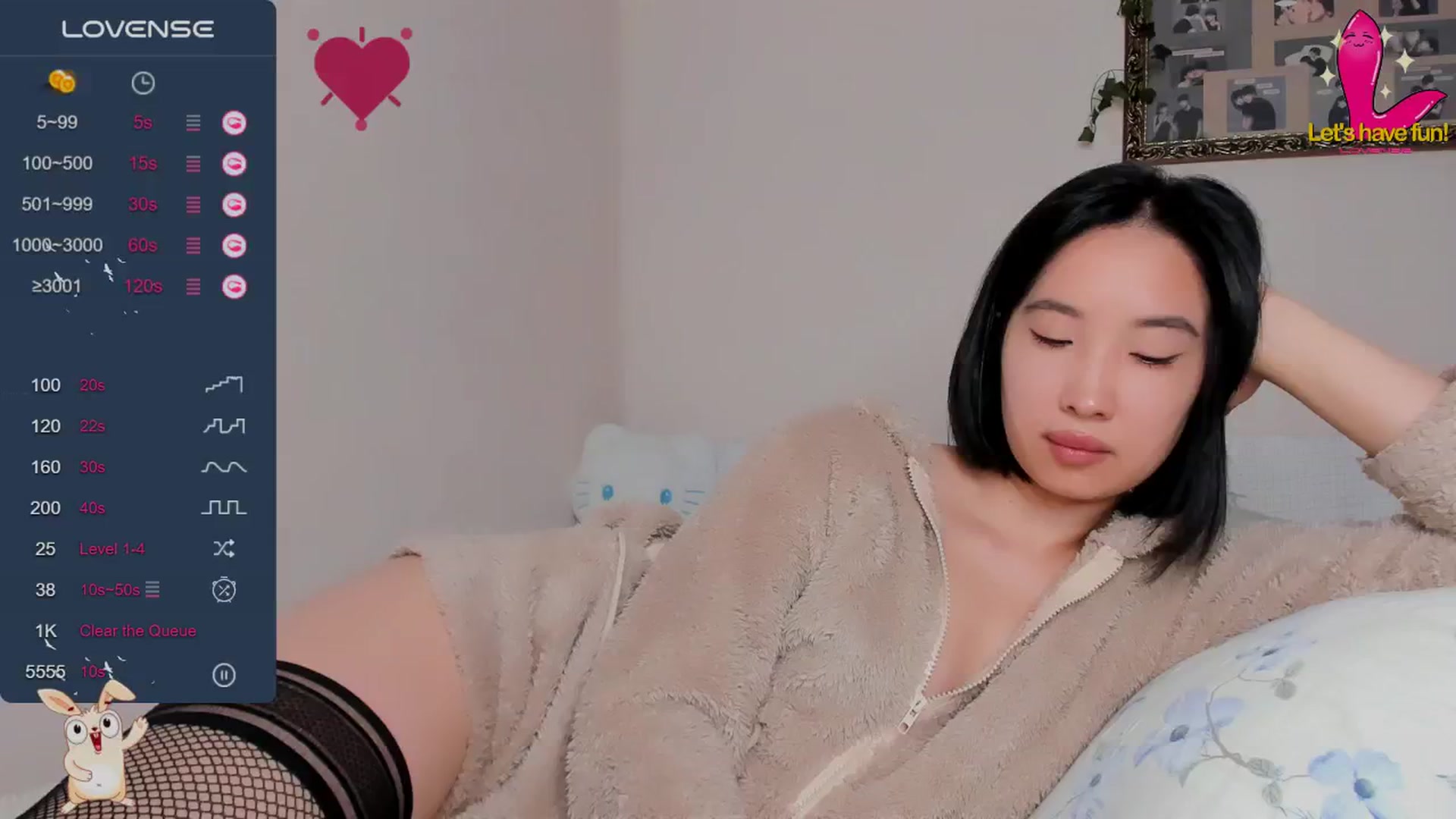 Gallery image thumbnail from FeralBerry66's myfreecams stream on, 12/03/2024, 06:52 image 11 of 20