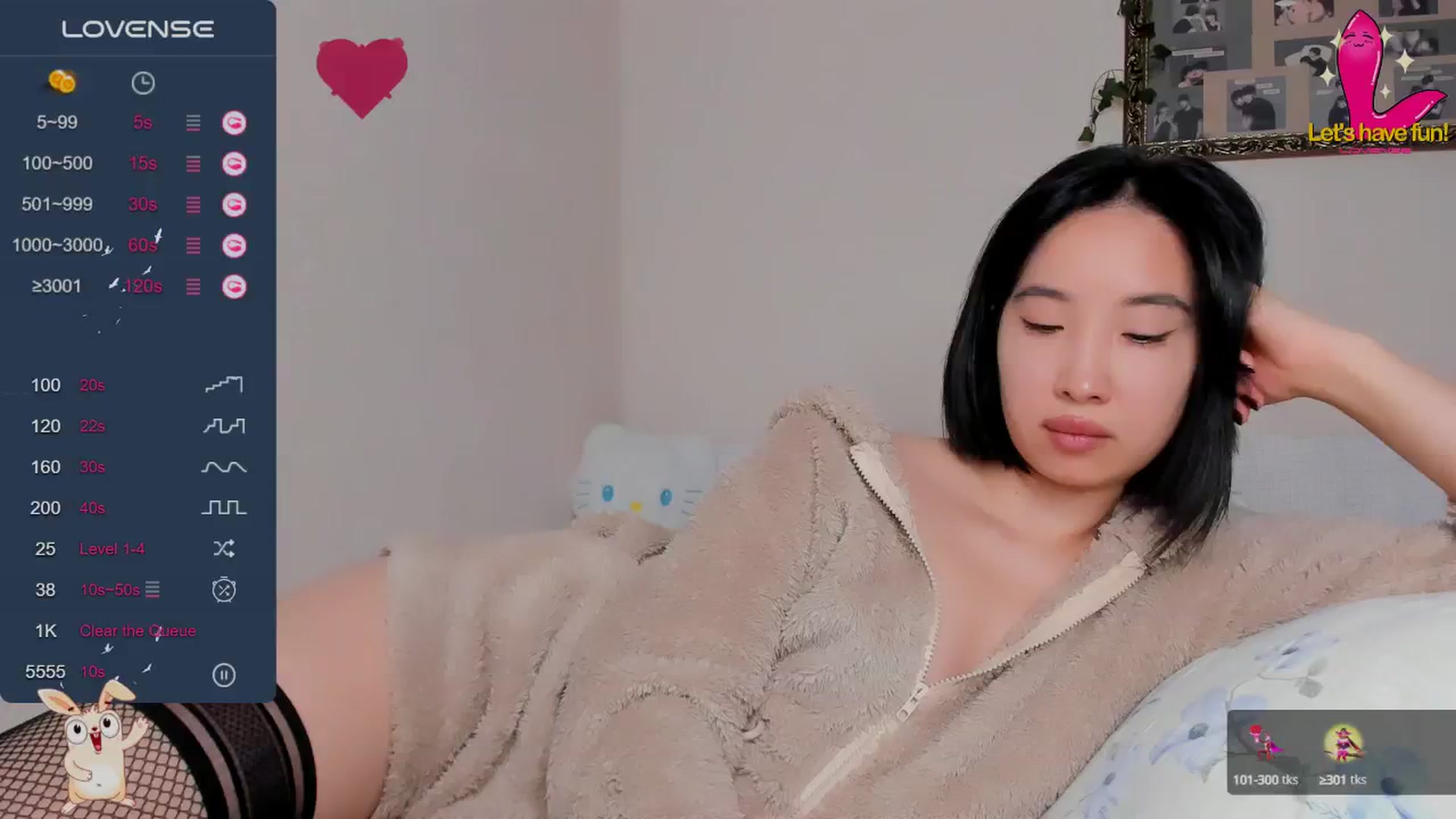 Gallery image thumbnail from FeralBerry66's myfreecams stream on, 12/03/2024, 06:52 image 13 of 20