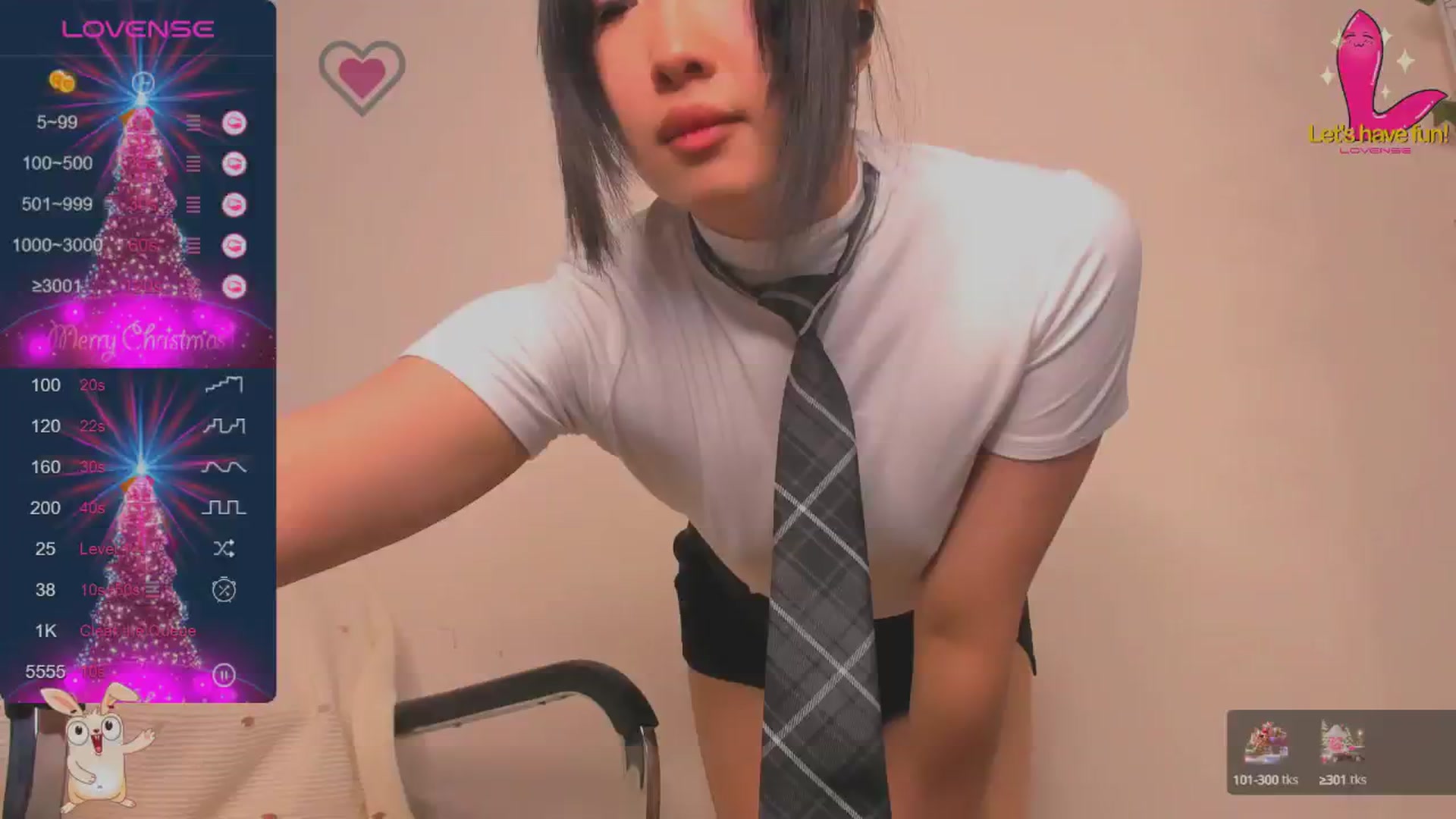 Gallery image thumbnail from FeralBerry66's myfreecams stream on, 12/16/2024, 06:14 image 1 of 20