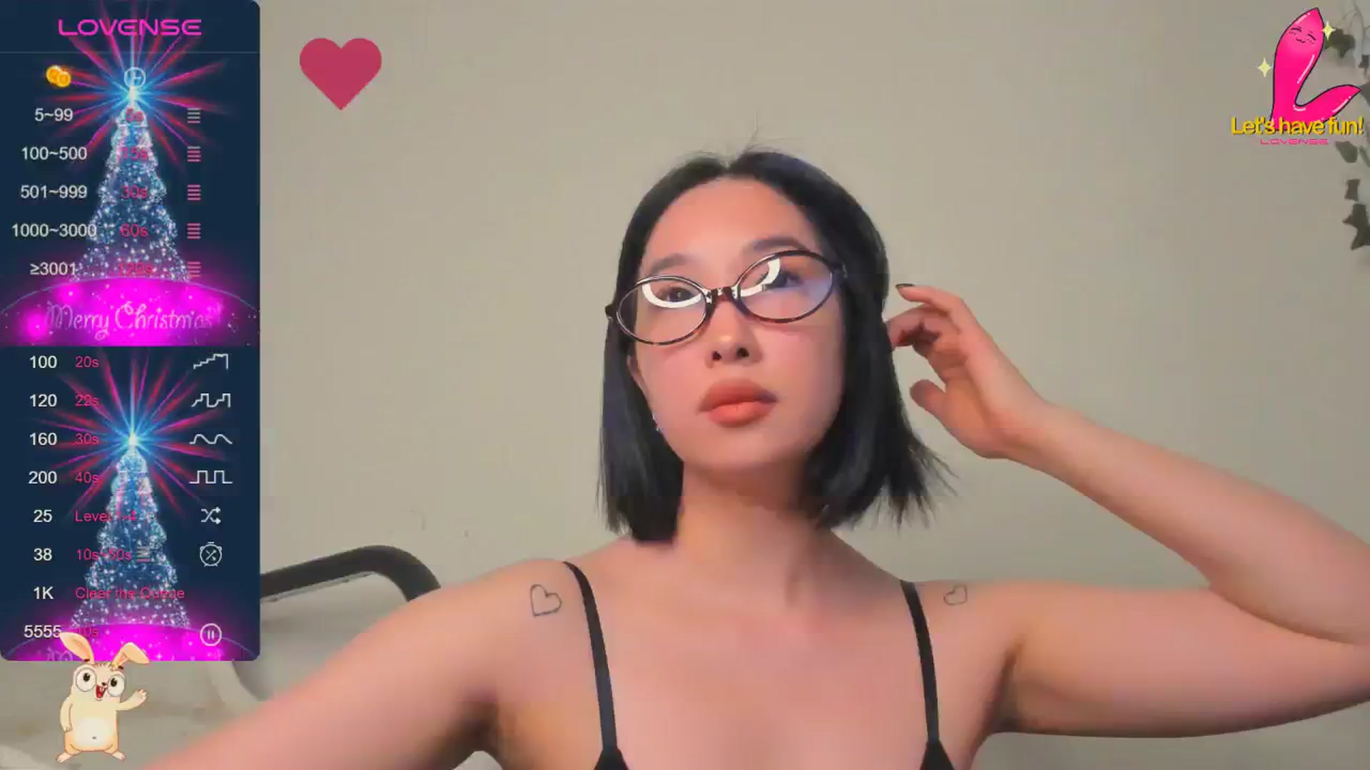 Gallery image thumbnail from FeralBerry66's myfreecams stream on, 12/18/2024, 06:02 image 8 of 20