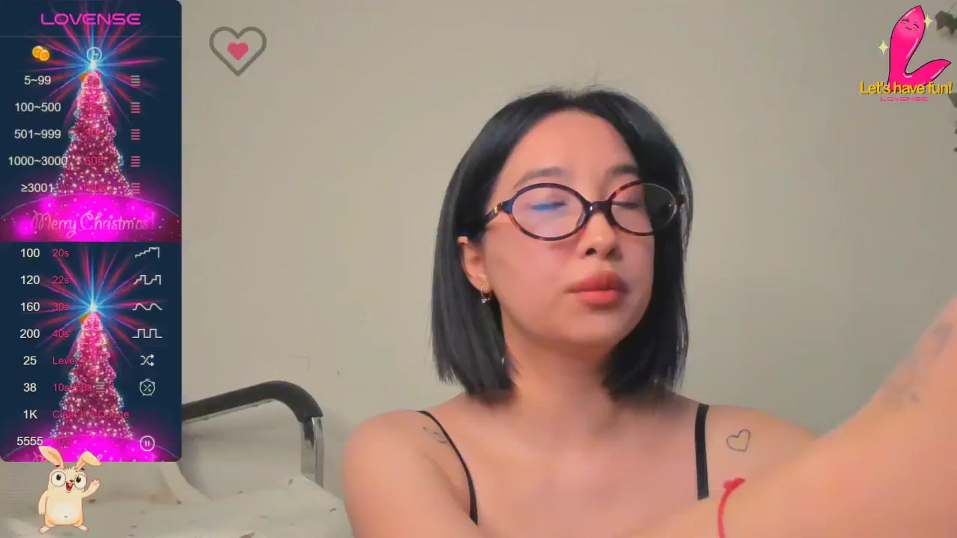 Gallery image thumbnail from FeralBerry66's myfreecams stream on, 12/18/2024, 06:02 image 13 of 20