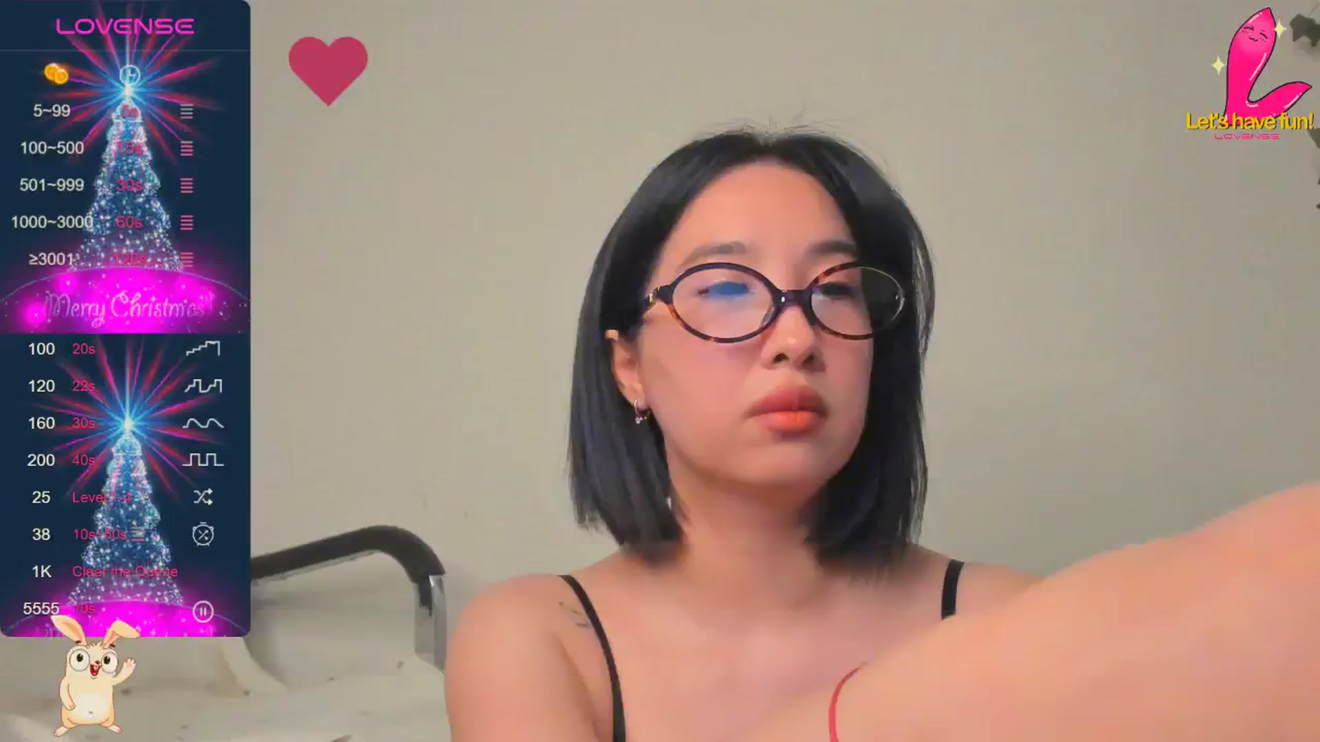 Gallery image thumbnail from FeralBerry66's myfreecams stream on, 12/18/2024, 06:02 image 12 of 20