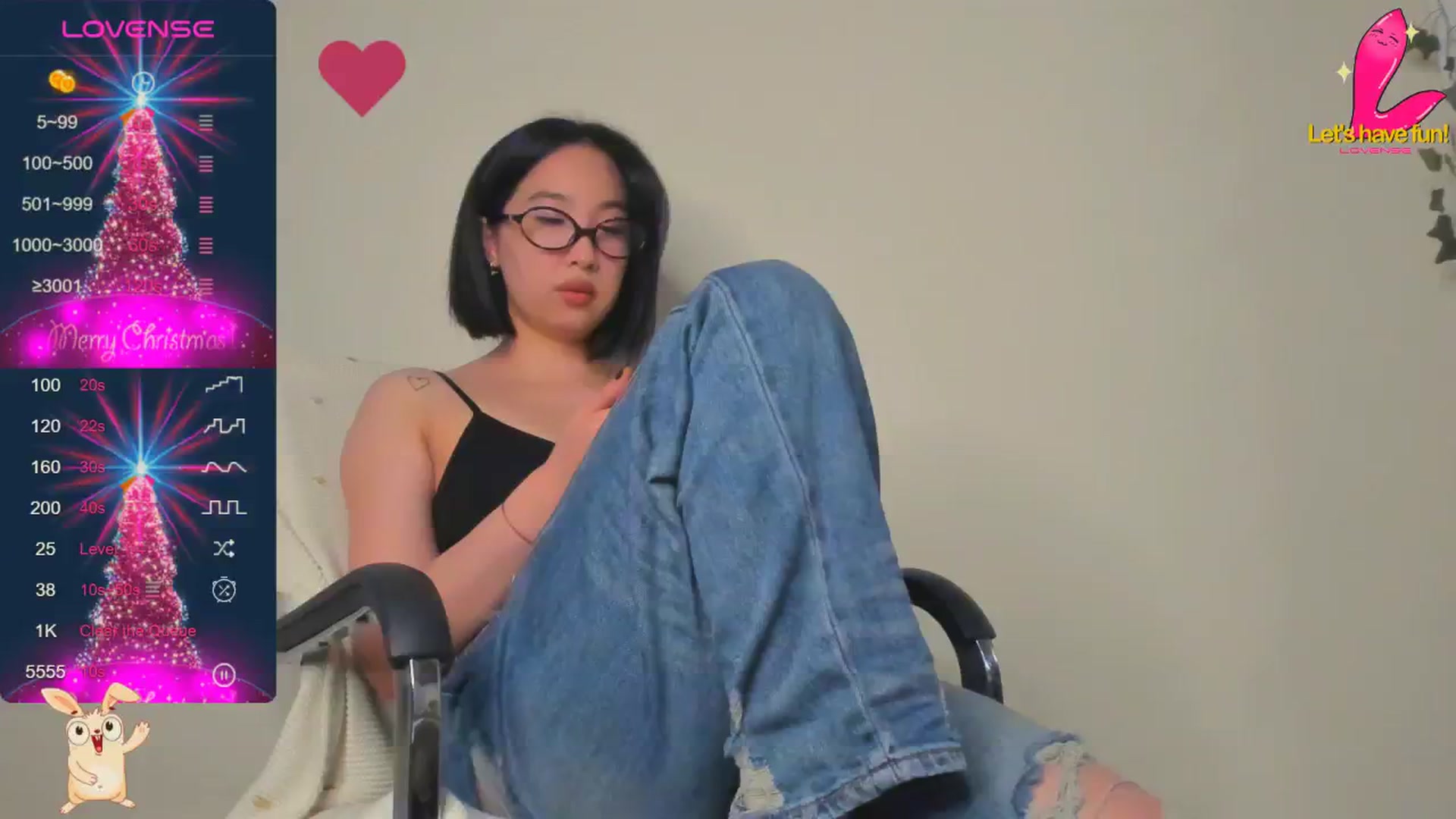 Gallery image thumbnail from FeralBerry66's myfreecams stream on, 12/18/2024, 06:02 image 3 of 20