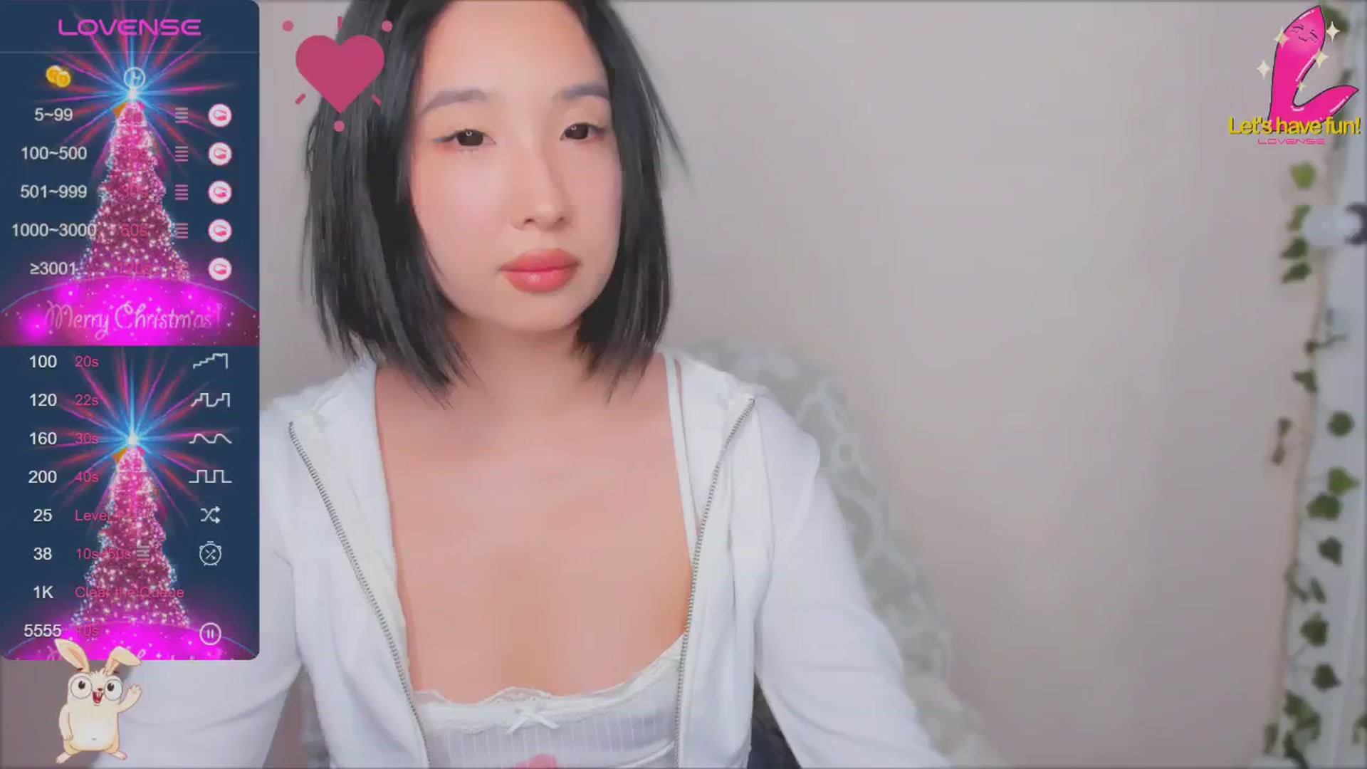 Gallery image thumbnail from FeralBerry66's myfreecams stream on, 12/19/2024, 06:20 image 19 of 20