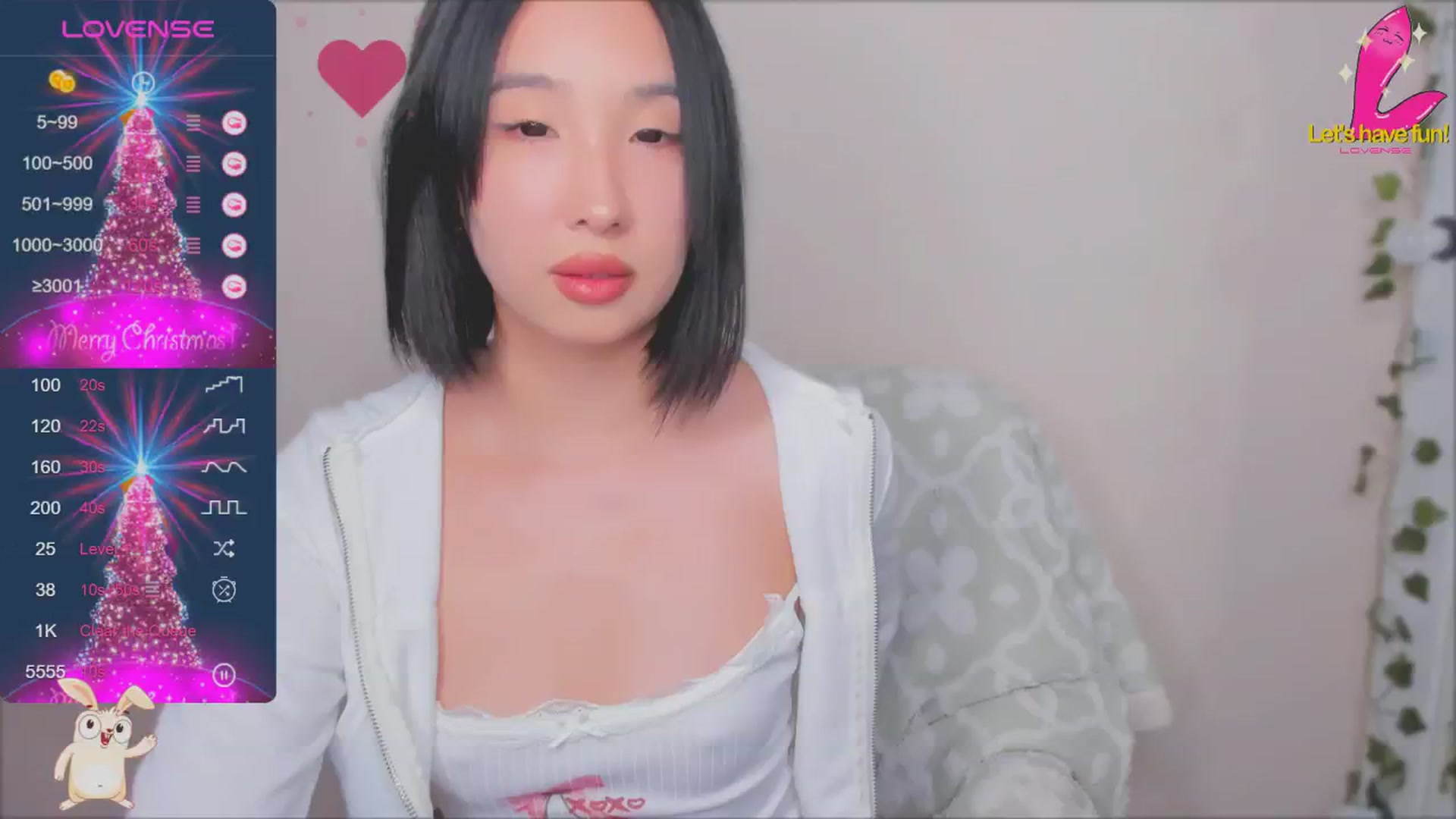 Gallery image thumbnail from FeralBerry66's myfreecams stream on, 12/19/2024, 06:20 image 15 of 20