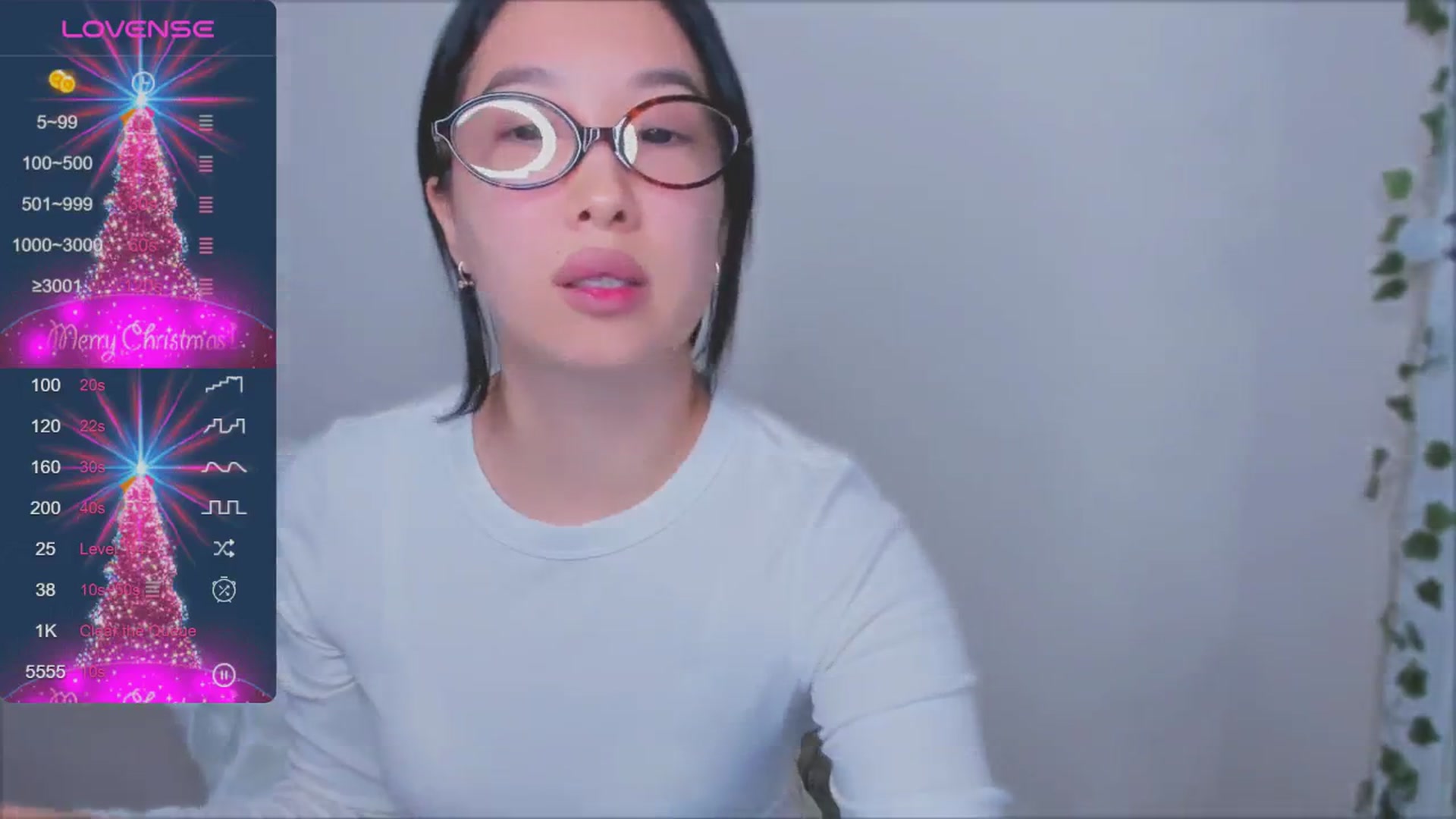 Gallery image thumbnail from FeralBerry66's myfreecams stream on, 12/19/2024, 17:09 image 18 of 20