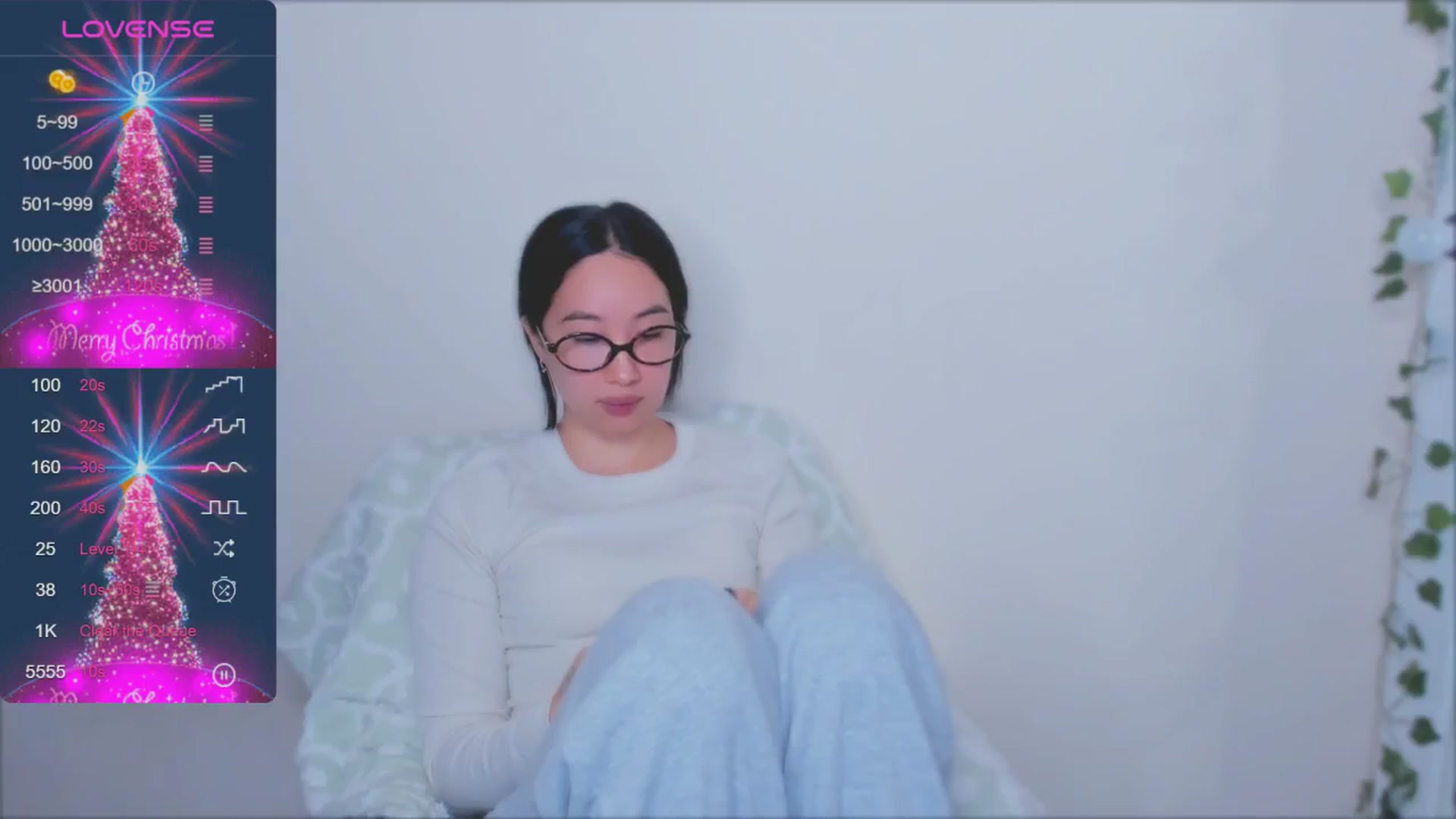 Gallery image thumbnail from FeralBerry66's myfreecams stream on, 12/19/2024, 17:09 image 6 of 20