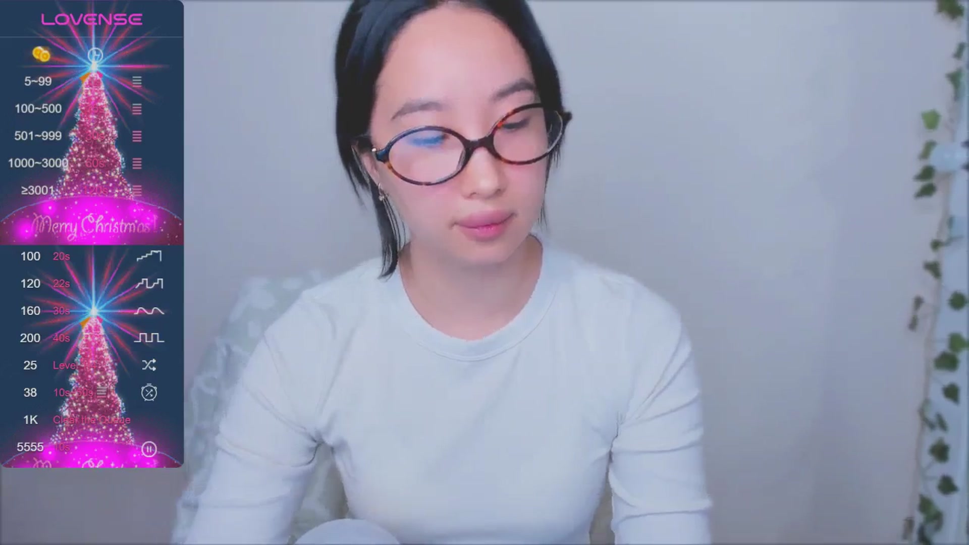 Gallery image thumbnail from FeralBerry66's myfreecams stream on, 12/19/2024, 17:09 image 16 of 20