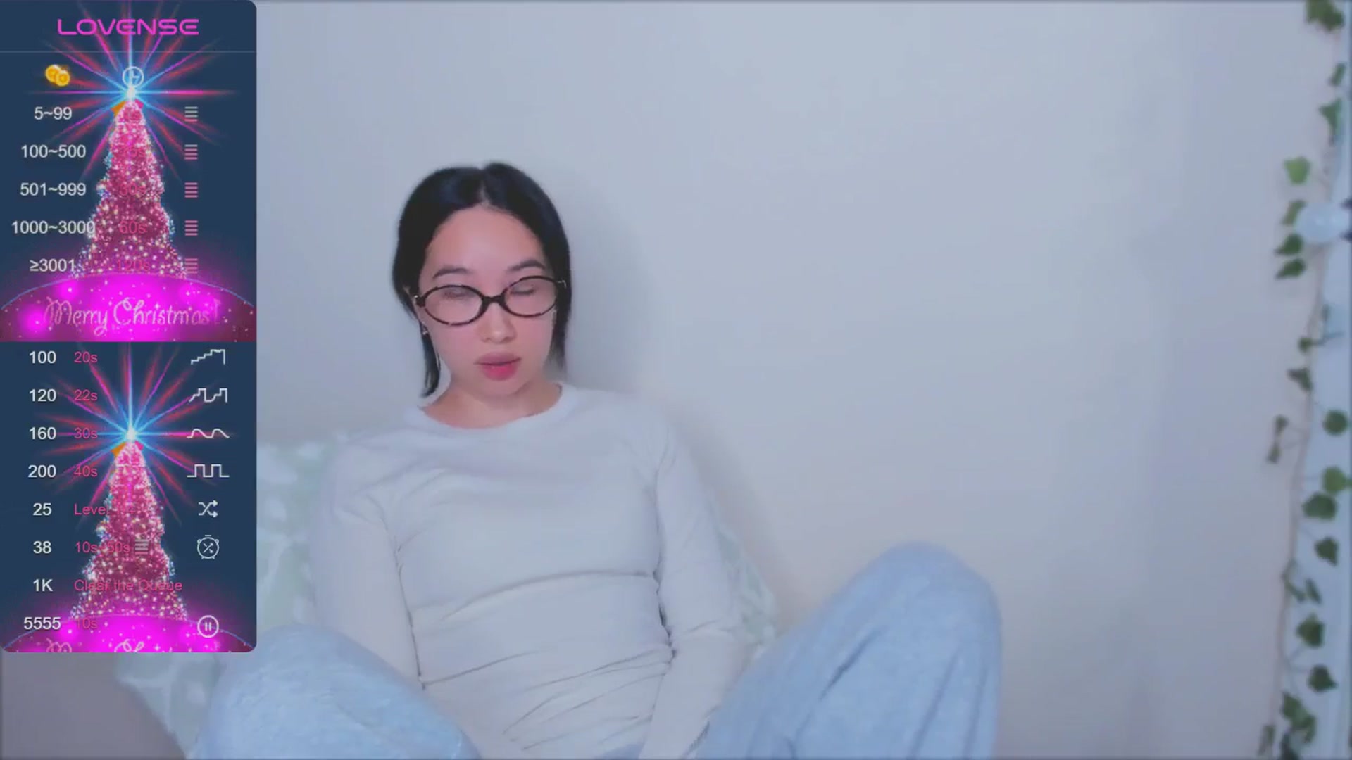 Gallery image thumbnail from FeralBerry66's myfreecams stream on, 12/19/2024, 17:09 image 14 of 20