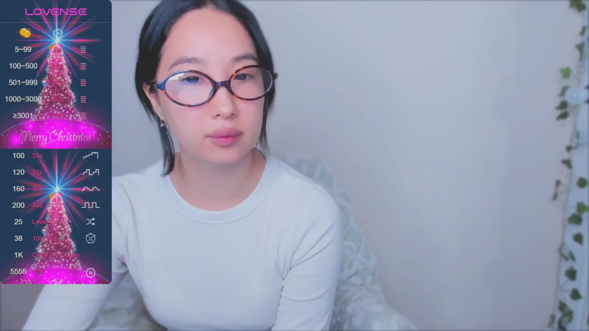 Gallery image thumbnail from FeralBerry66's myfreecams stream on, 12/19/2024, 17:09 image 15 of 20