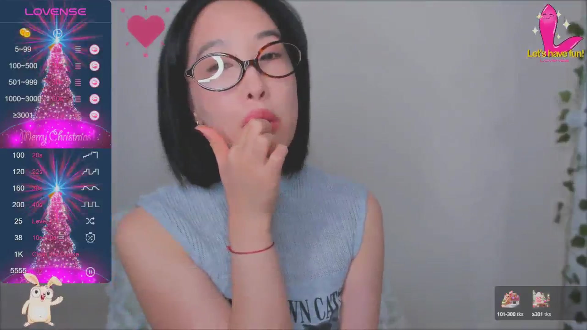 Gallery image thumbnail from FeralBerry66's myfreecams stream on, 12/20/2024, 05:57 image 6 of 20