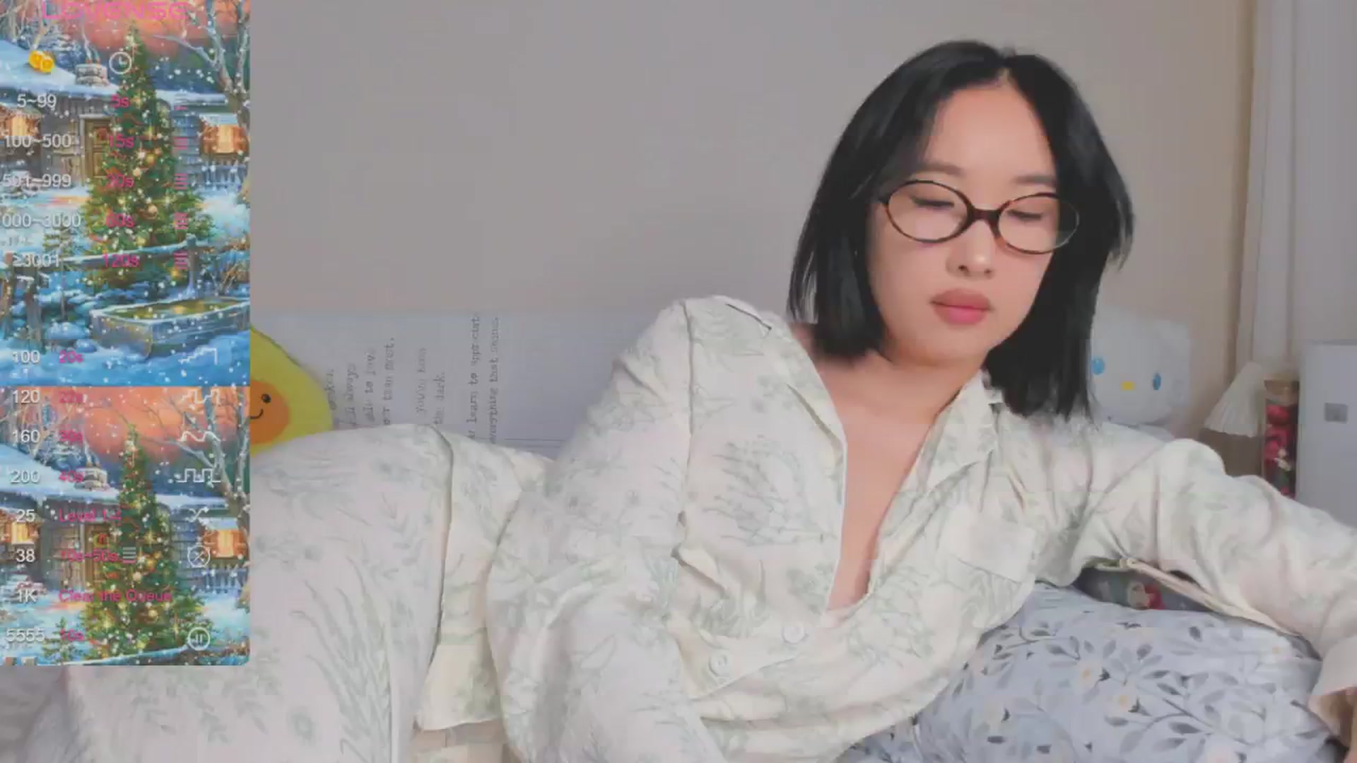 Gallery image thumbnail from FeralBerry66's myfreecams stream on, 12/23/2024, 05:58 image 7 of 20