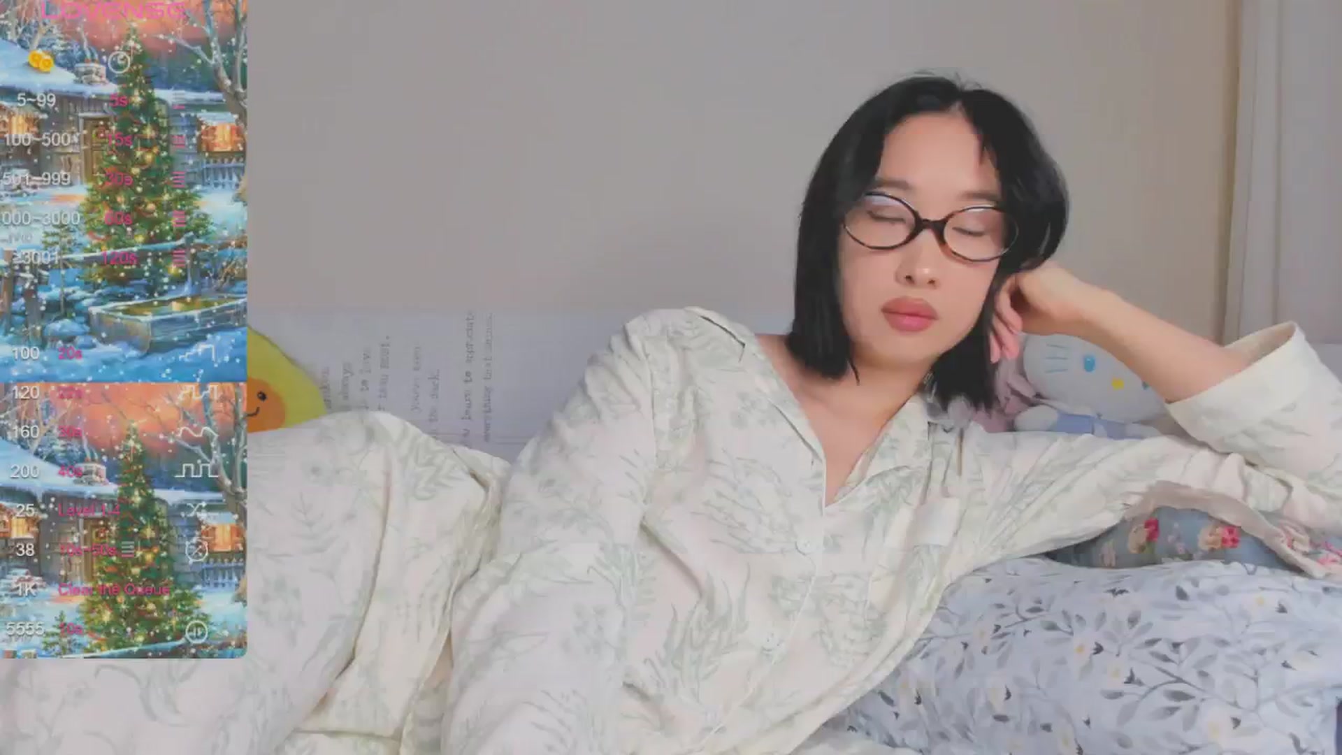 Gallery image thumbnail from FeralBerry66's myfreecams stream on, 12/23/2024, 06:59 image 1 of 20