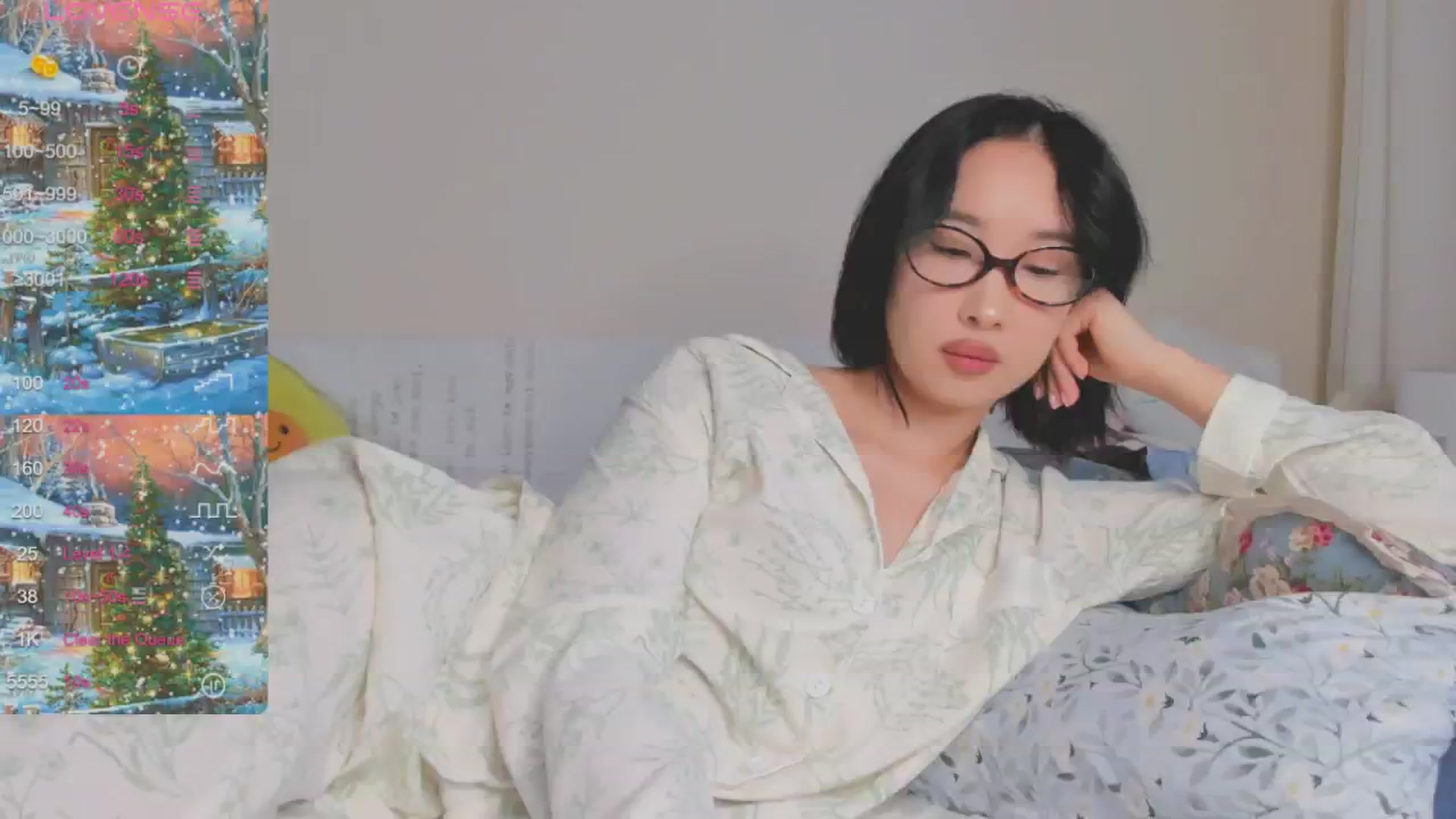 Gallery image thumbnail from FeralBerry66's myfreecams stream on, 12/23/2024, 06:59 image 16 of 20