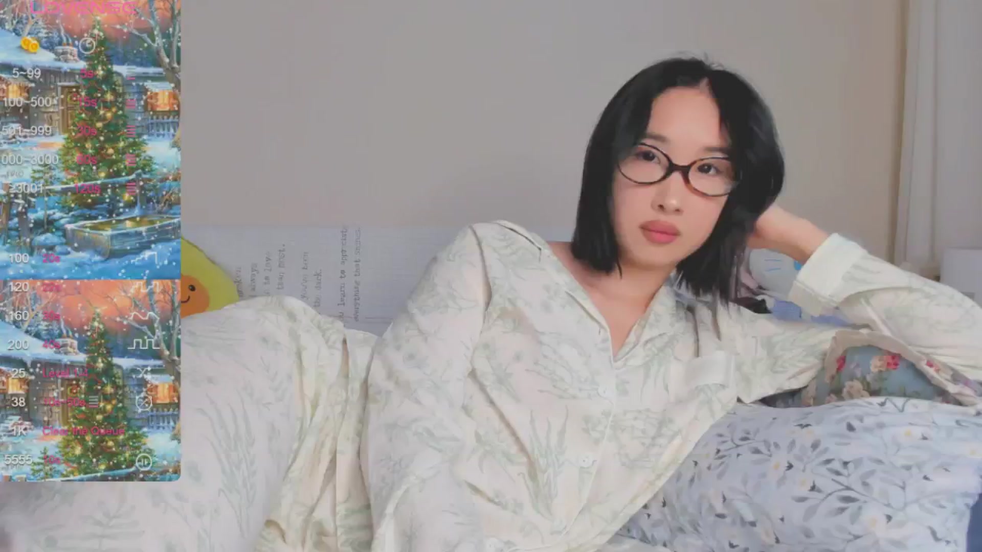 Gallery image thumbnail from FeralBerry66's myfreecams stream on, 12/23/2024, 06:59 image 5 of 20