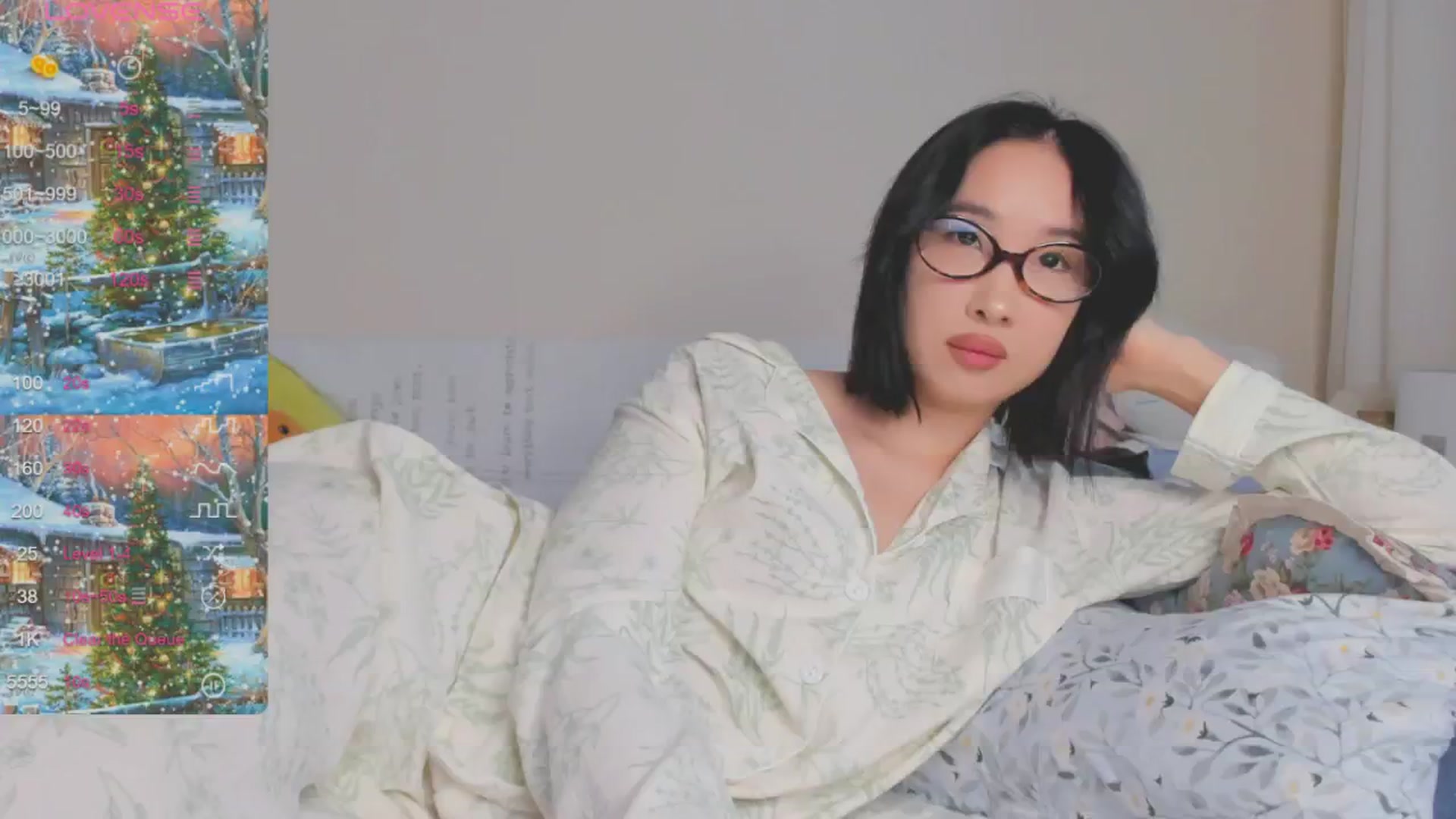 Gallery image thumbnail from FeralBerry66's myfreecams stream on, 12/23/2024, 06:59 image 13 of 20