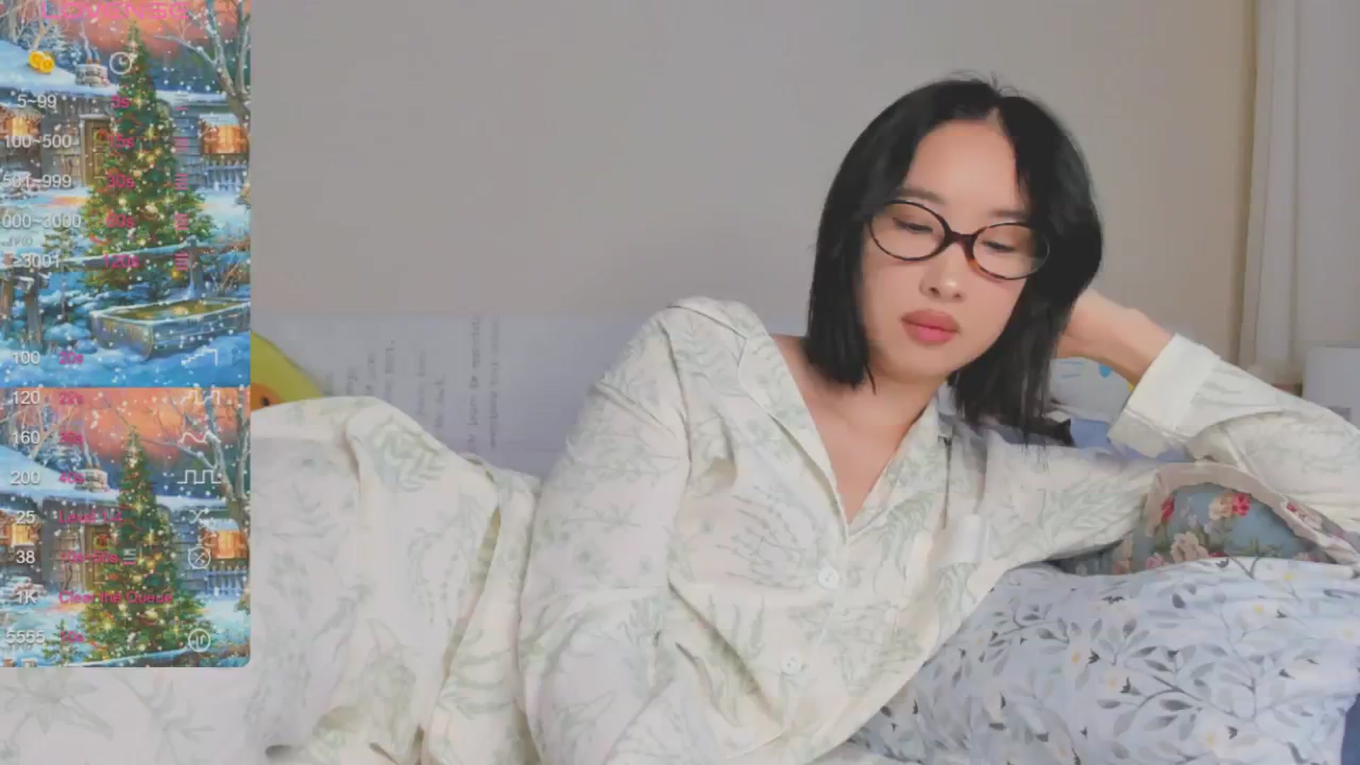 Gallery image thumbnail from FeralBerry66's myfreecams stream on, 12/23/2024, 06:59 image 12 of 20