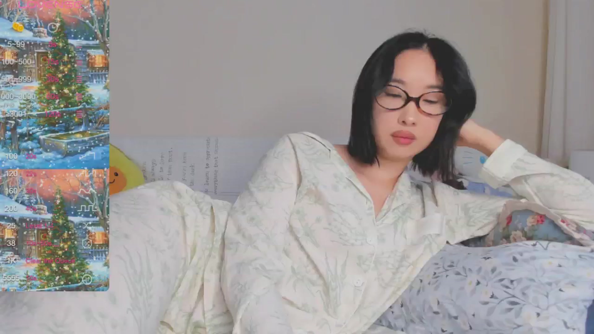 Gallery image thumbnail from FeralBerry66's myfreecams stream on, 12/23/2024, 06:59 image 4 of 20