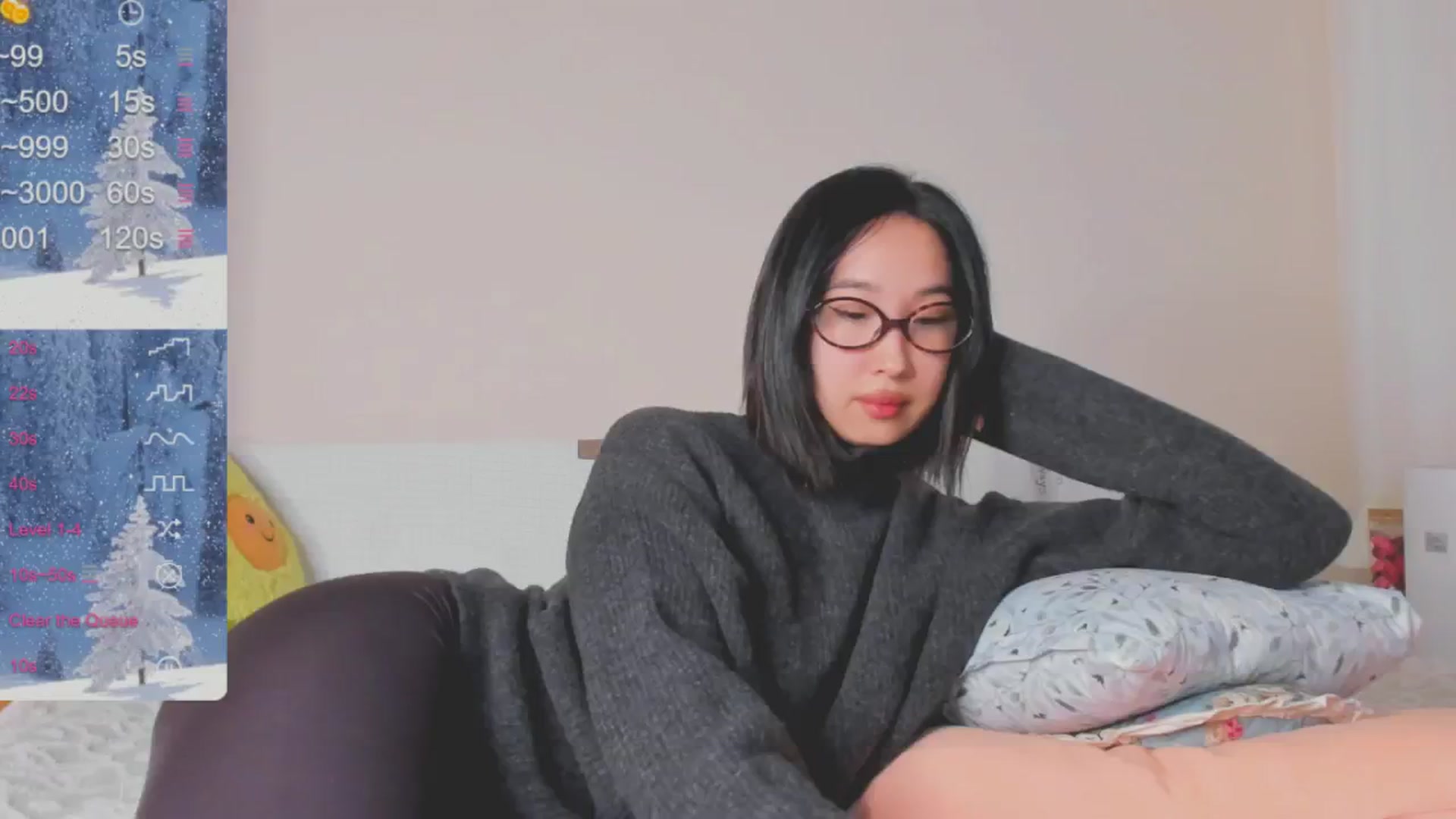 Gallery image thumbnail from FeralBerry66's myfreecams stream on, 01/04/2025, 16:44 image 14 of 20