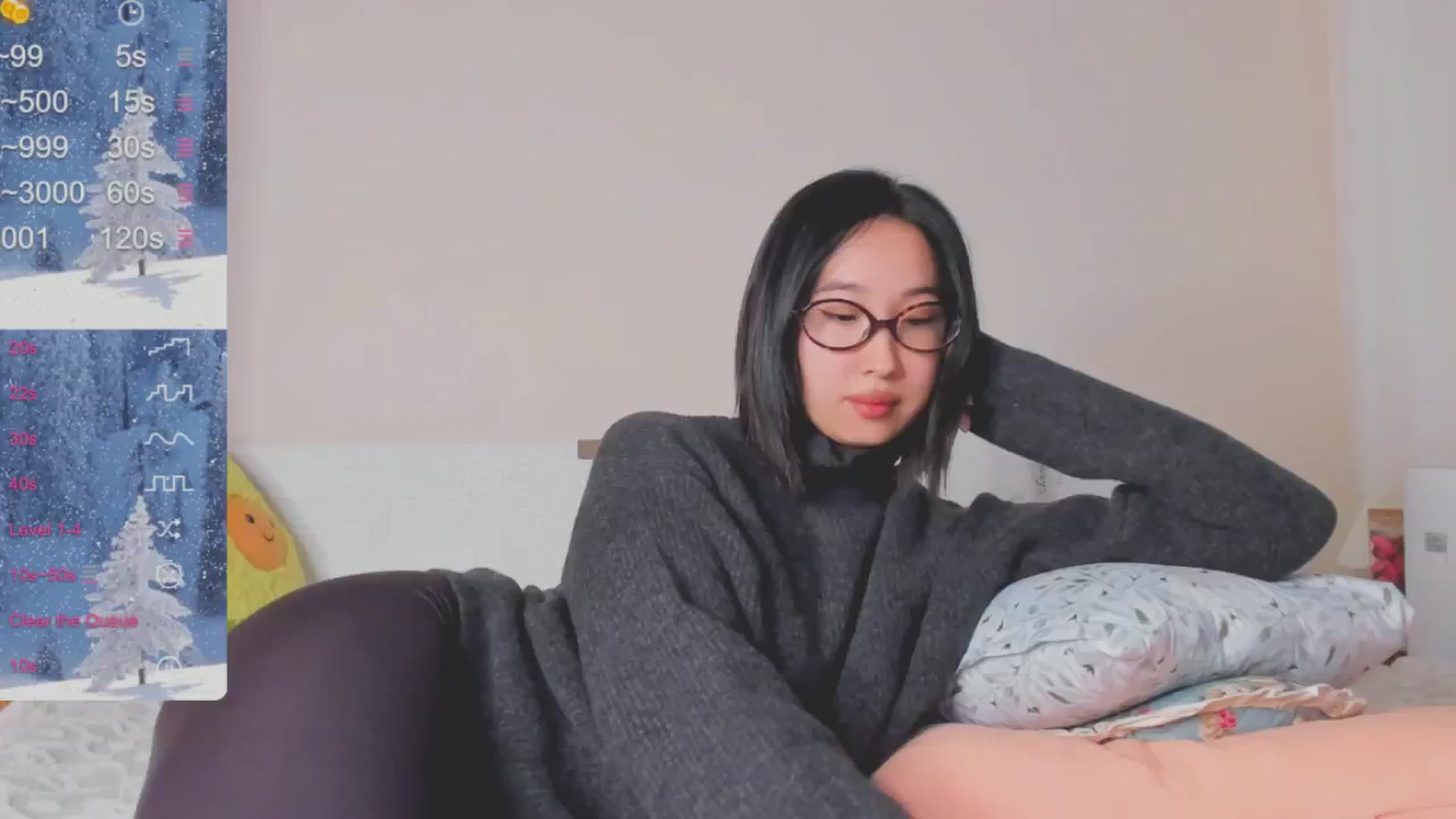 Gallery image thumbnail from FeralBerry66's myfreecams stream on, 01/04/2025, 16:44 image 15 of 20